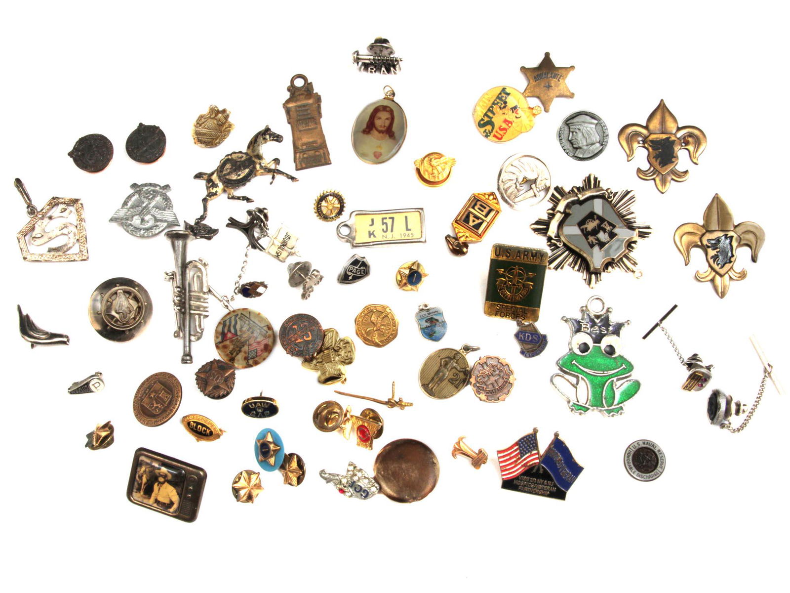 A GROUP OF 57 DIVERSE THEMED COLLECTIBLE ITEMS: This lot includes different collectible pins and badges: Vintage Coro Heraldic Maltese Pendant, Czech Repulic scout badge (2), Southern Pacific Transportation Company Railroad years of service pin wit