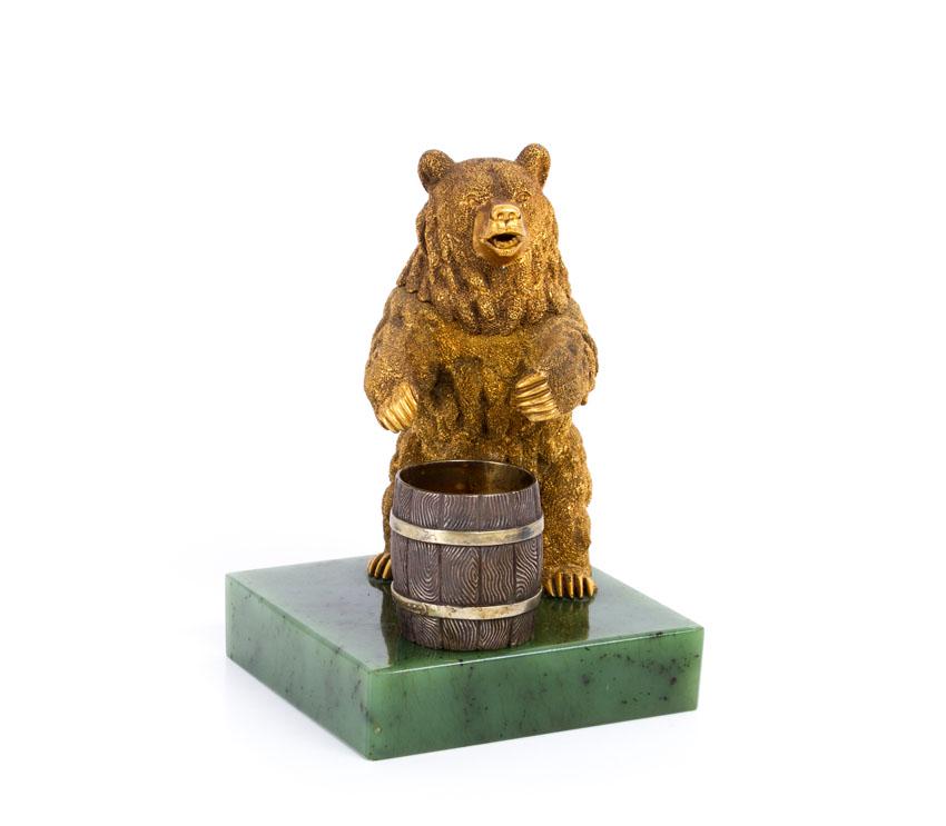 AN IMPERIAL RUSSIAN GILT BRONZE BEAR INKWELL 19 C: A Russian 19th century gilt bronze inkwell as a bear on malachite stand, superbly cast with fine details. Dimensions: H: 6 1/4 in., (16 cm.) including base