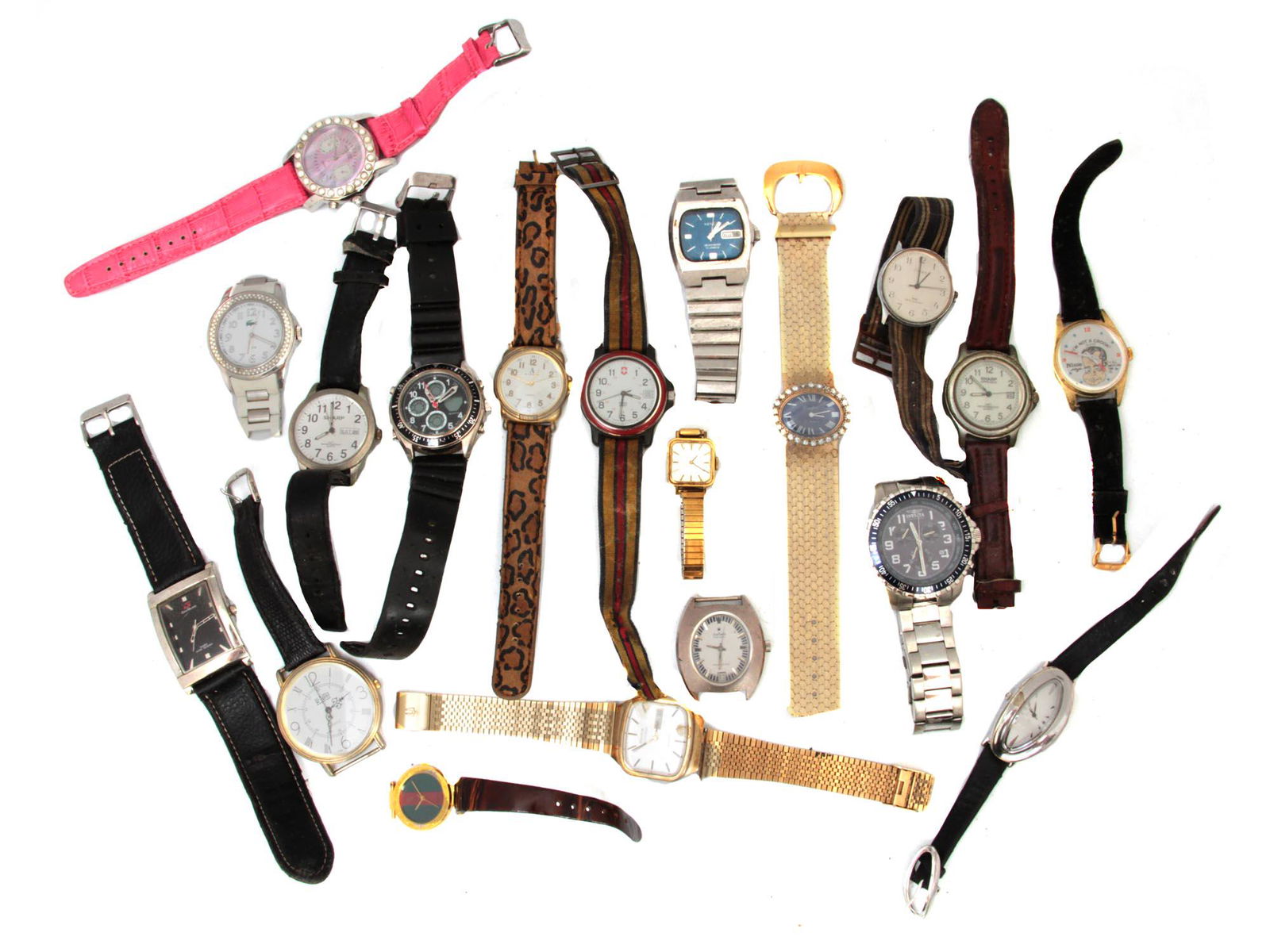 A LOT OF 19 VINTAGE ASSORTED WATCHES: This is a unique collection of assorted wrist watches, some of the manufacturing companies are: Arnex, Avenue, Anne Klein, Bulova, Lacoste, Invicta, Sharp, Viviani, Sharp, Swiss Army, among others. Al