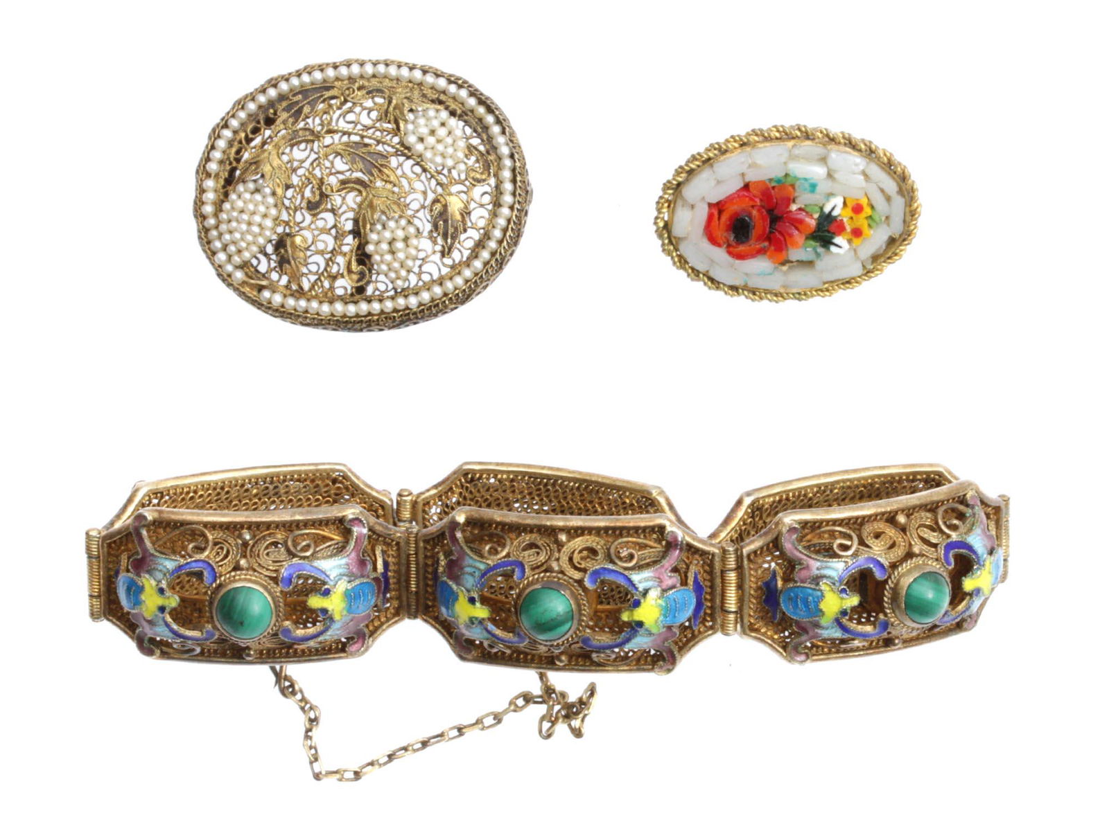 A VINTAGE SILVER CHINESE AND ITALIAN JEWELRY: A lot of vintage assorted custom jewelry items. Vintage carved gilded silver, enamel and malachite bracelet, marked on a clasp, carved silver brooch without pin decorated with artificial pearls and ma
