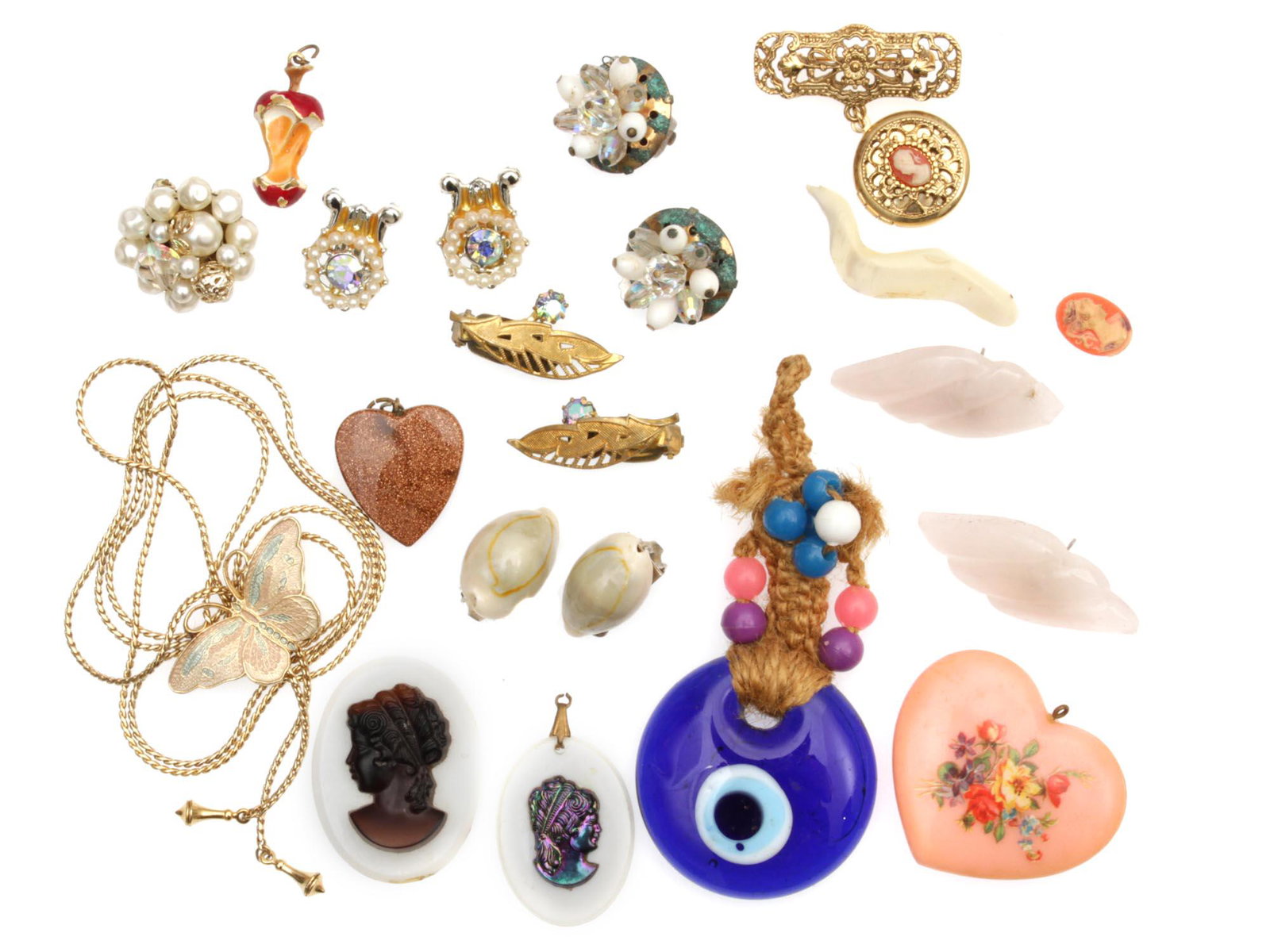 A LOT OF 20 VINTAGE CUSTOM JEWELRY PIECES: This is a lot of 20 various Jewelry accessories, including three pairs of Seashell & Rhinestone Clip On earrings, a pair of Cameo pendants depicting Classical female figure, a beautiful Rose Quartz ea