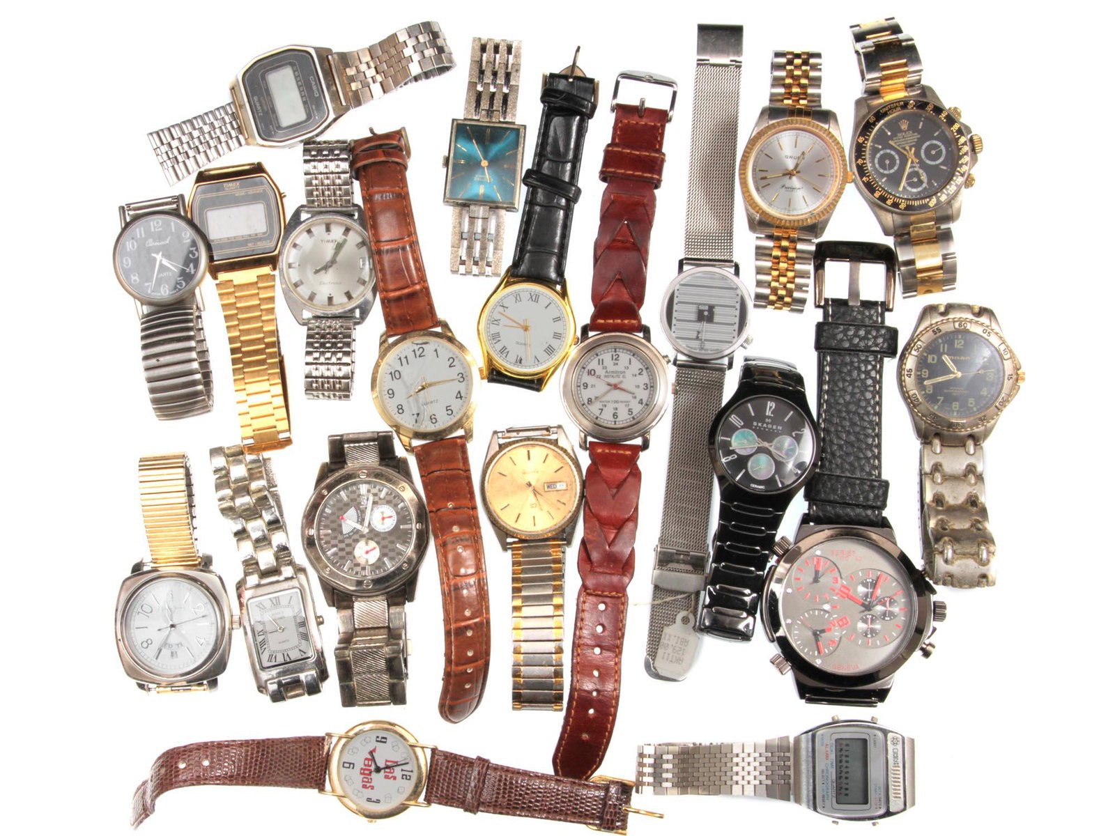 A LOT OF VINTAGE WRISTWATCHES QUARTZ CASIO: A lot of twenty vintage wristwatches from different famous manufacturers, include Quartz watch, Casio watch, Timex watch, with straps and bracelets from various materials. Dimensions: Various sizes.