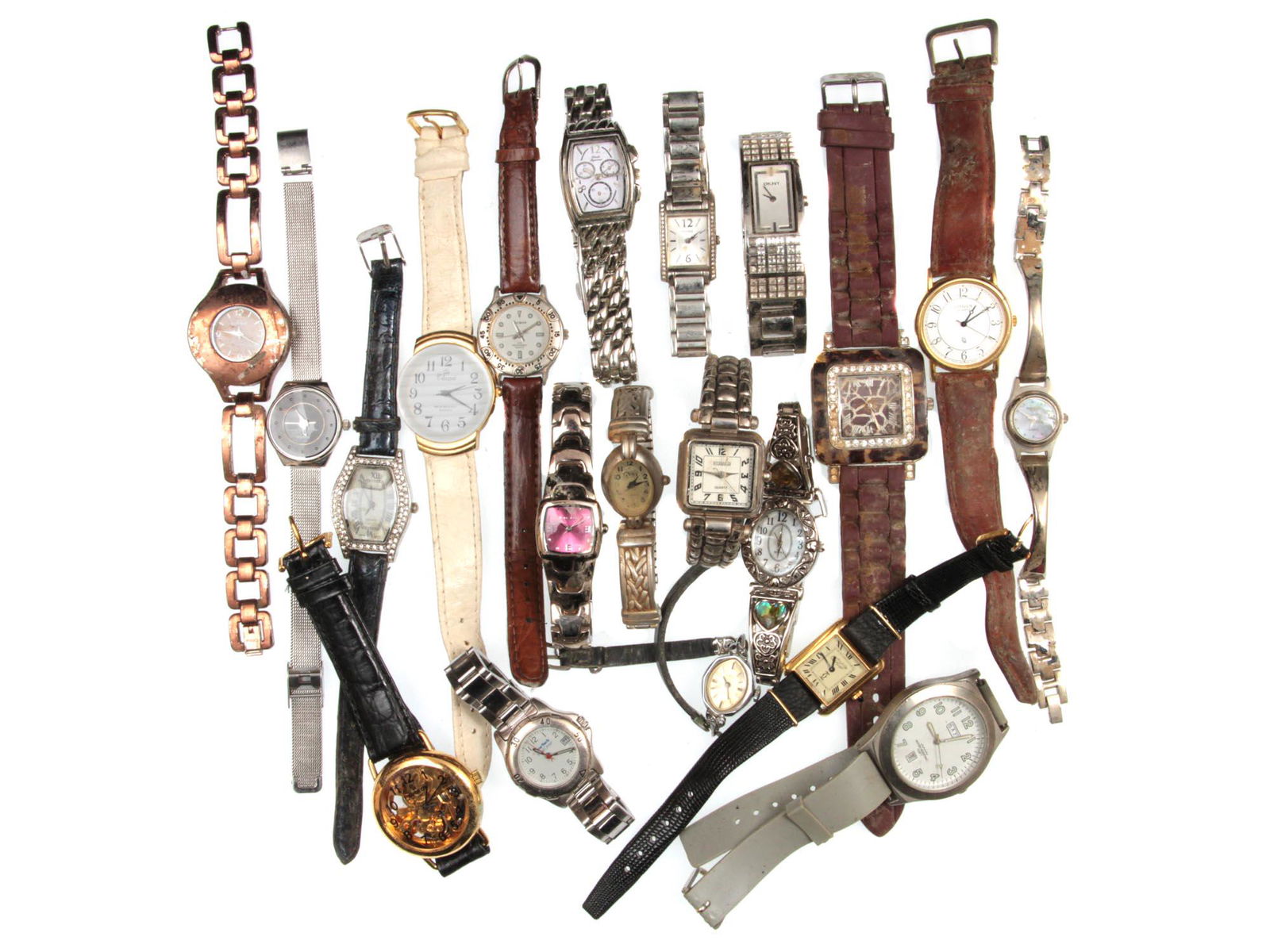 A LOT OF VINTAGE WRISTWATCHES DKNY CITIZEN: A lot of twenty vintage wristwatches from different famous manufacturers, include Quartz watch, Citizen watch, DKNY watch, with straps and bracelets from various materials. Dimensions: Various sizes.