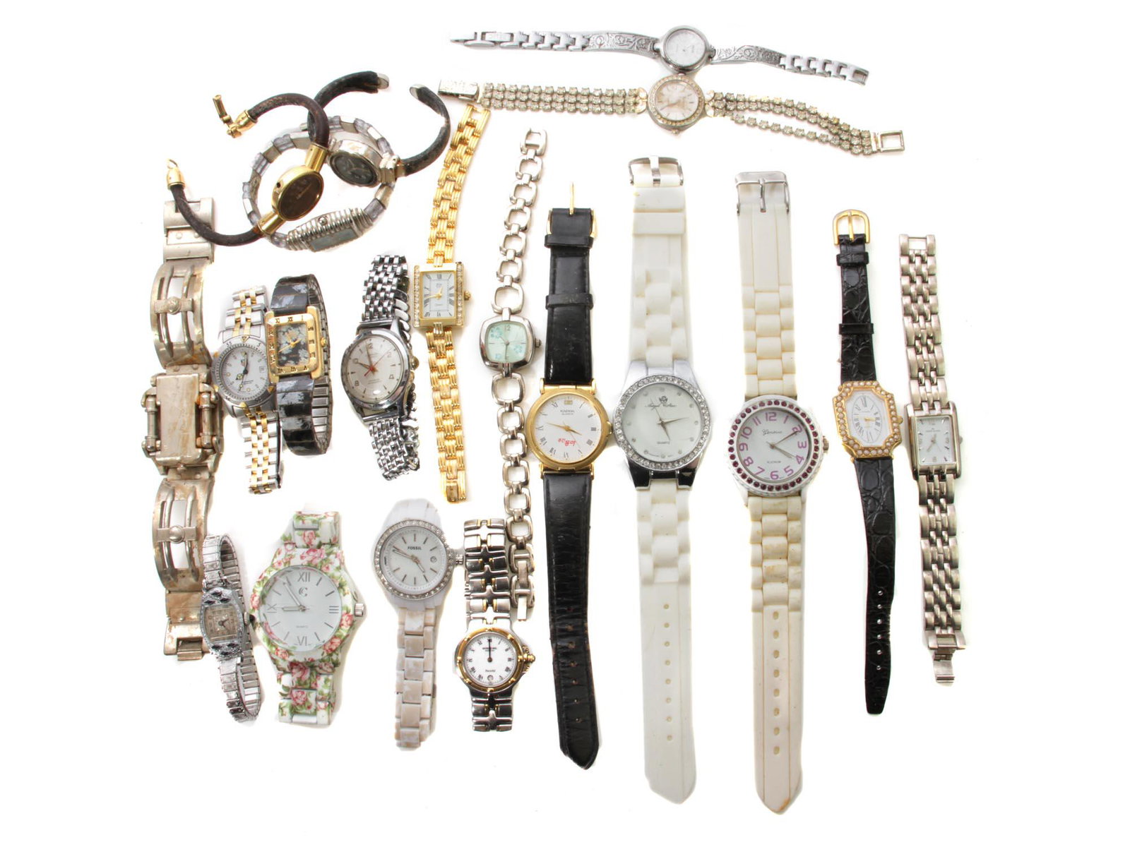 A LOT OF VINTAGE WRISTWATCHES KAPPA FOSSIL: A lot of vintage wristwatches from different famous manufacturers, include Quartz watch, Kappa watch, Fossil watch with straps and bracelets from various materials. Dimensions: Various sizes.