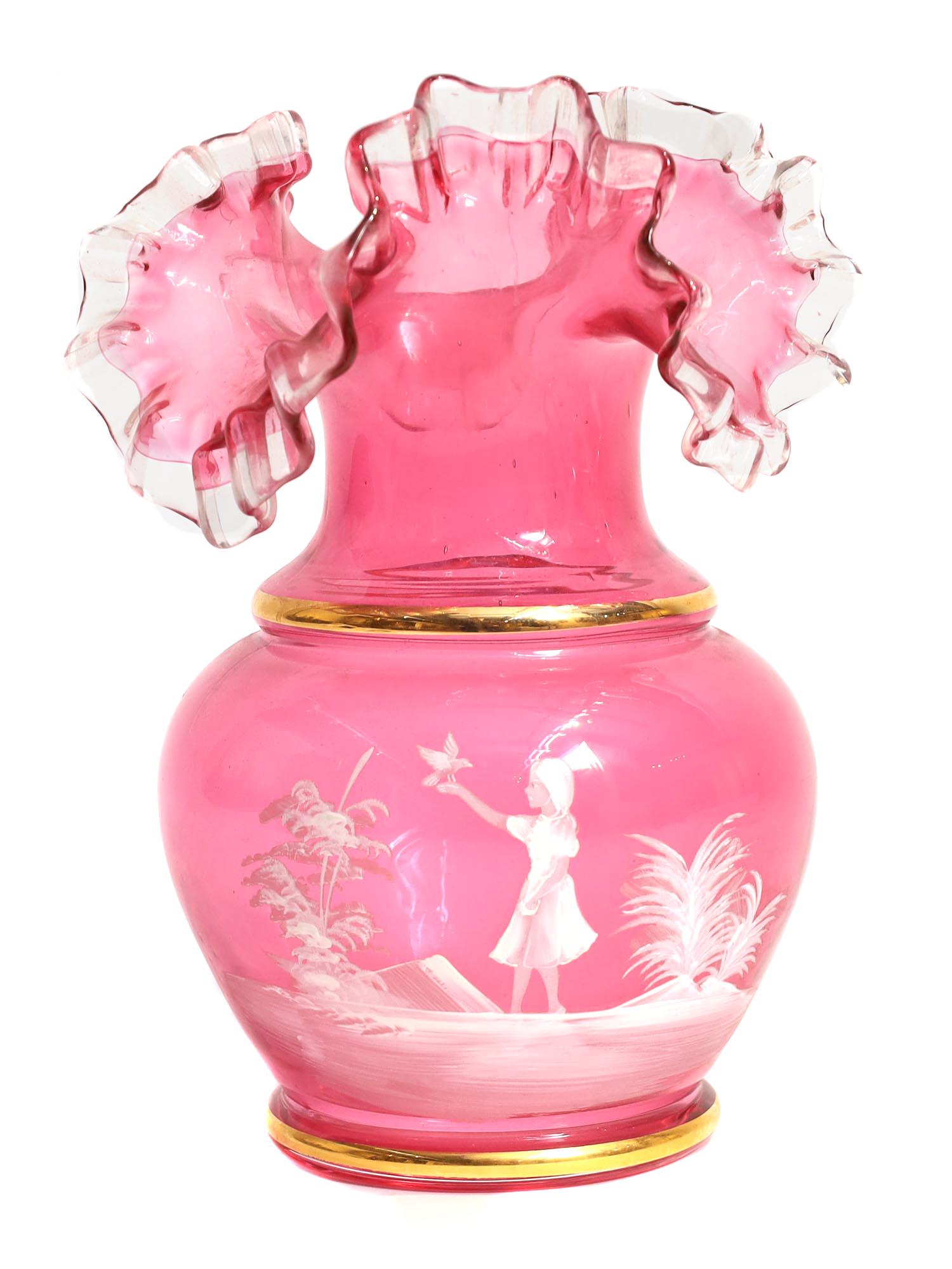 VINTAGE AMERICAN RUFFLED GLASS VASE MARY GREGORY (1 of 3)