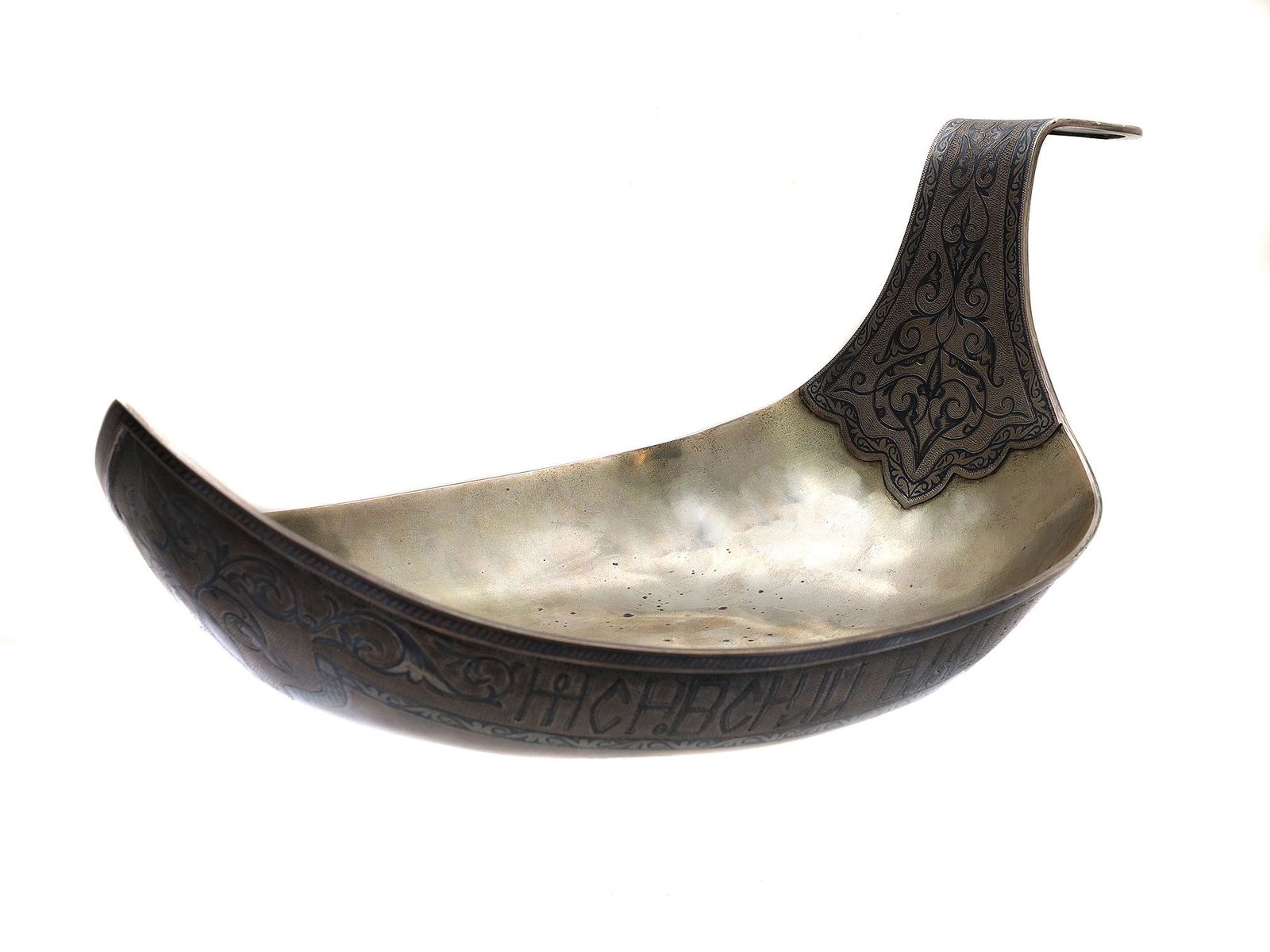 A RARE RUSSIAN OR CAUCASIAN SILVER KOVSH, 19 C. (1 of 8)