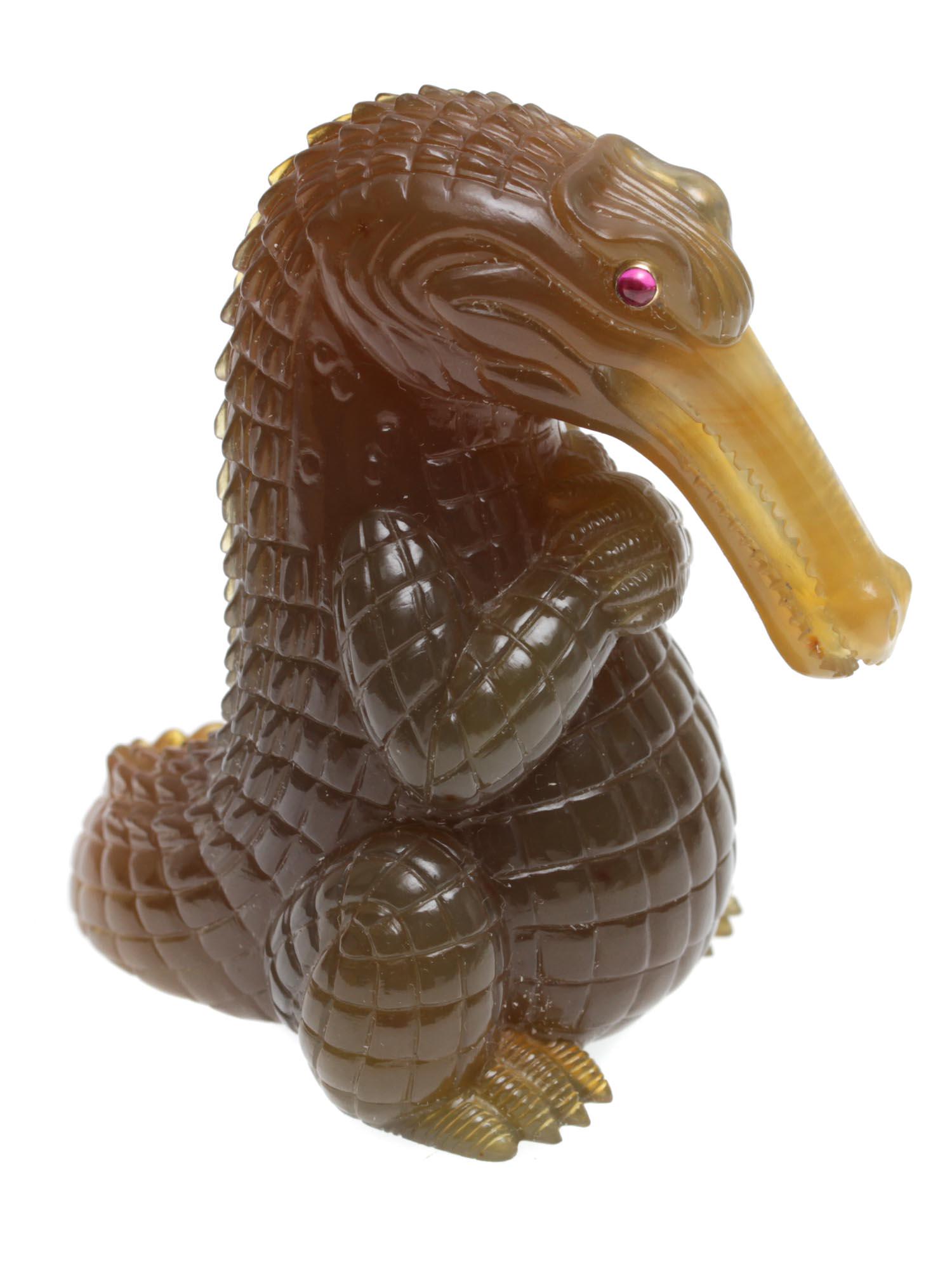 A RUSSIAN AGATE CARVED CROCODILE FIGURINE (1 of 11)