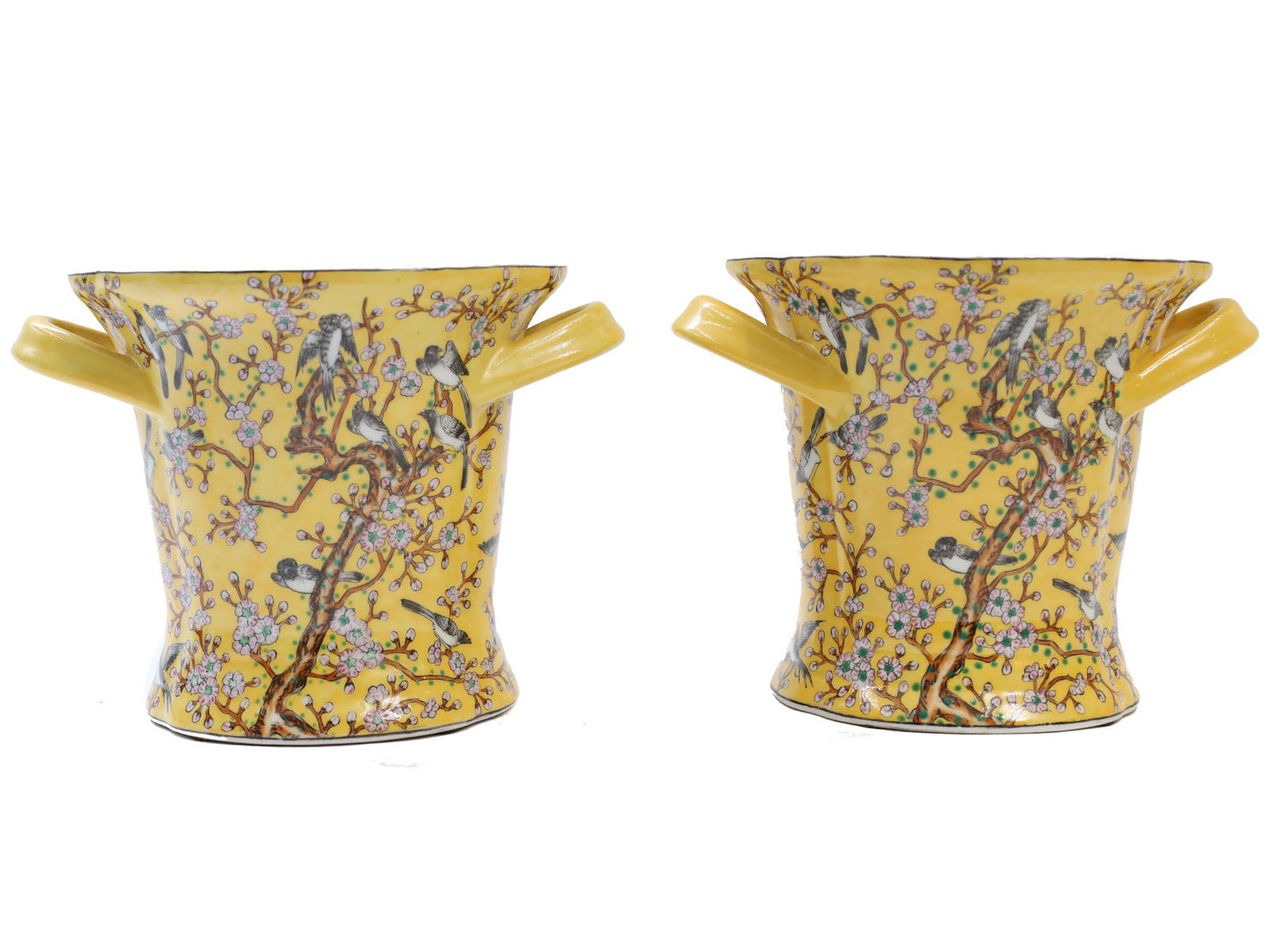 A PAIR OF WILSON PORCELAIN VASES JUWC (1 of 4)