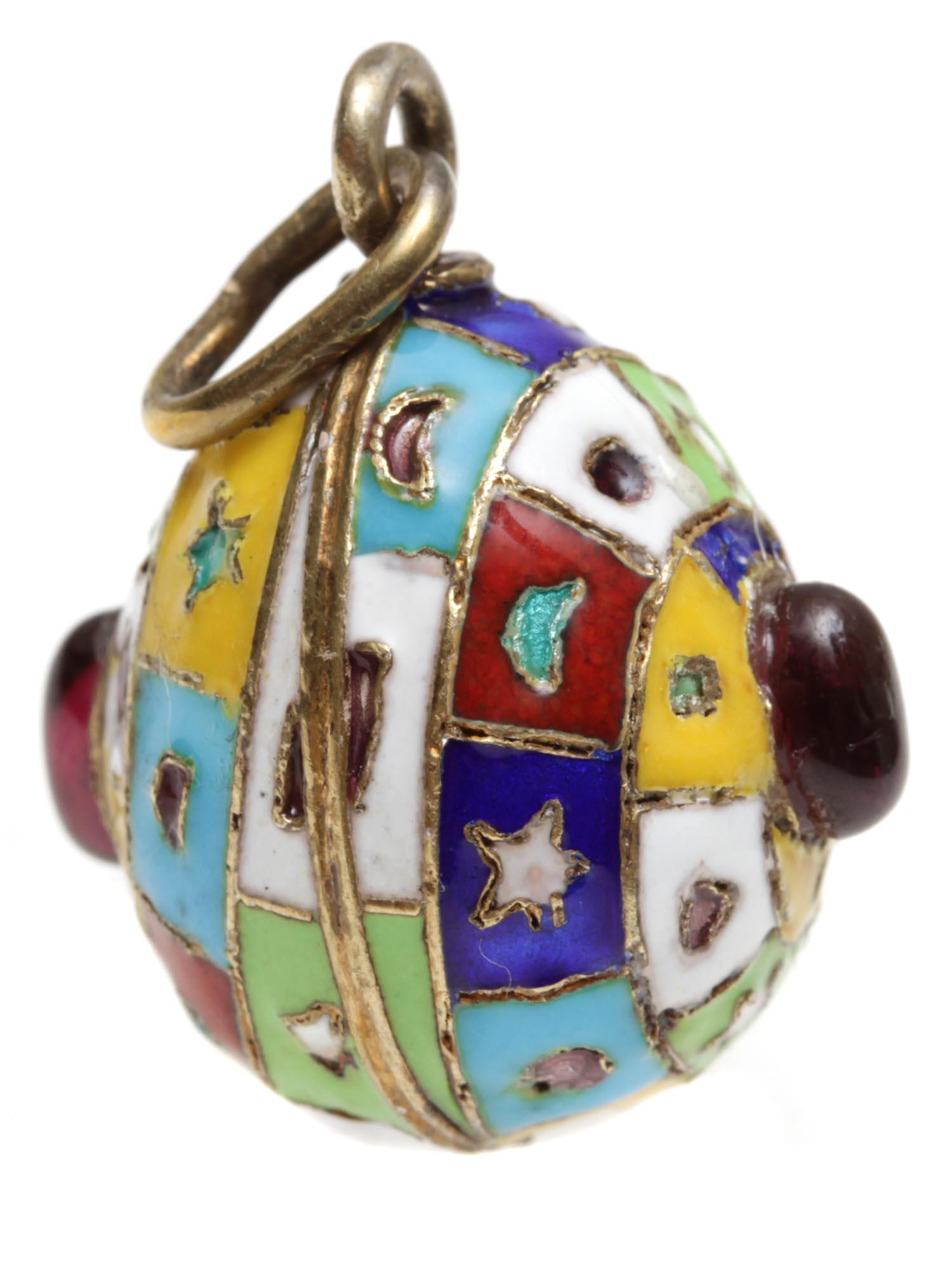 A RUSSIAN 84 SILVER ENAMELED EGG PENDANT (1 of 4)