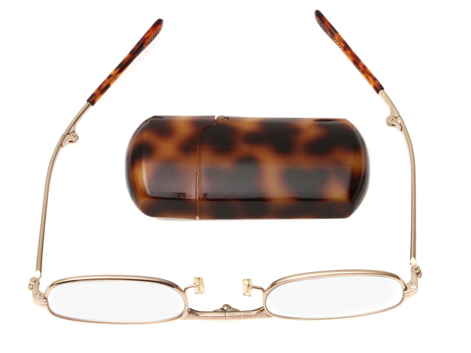 A VINTAGE FOLDING GLASSES WITH BAKELITE CASE (1 of 4)