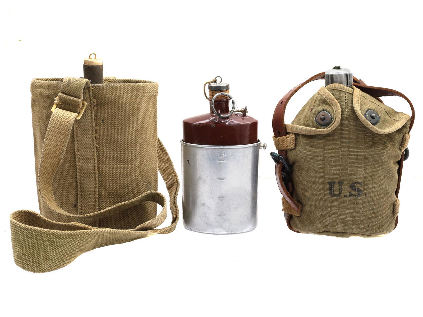 THEE US ARMY WW1 MILITARY FLASKS CANTEENS May 29, 2021 Antique