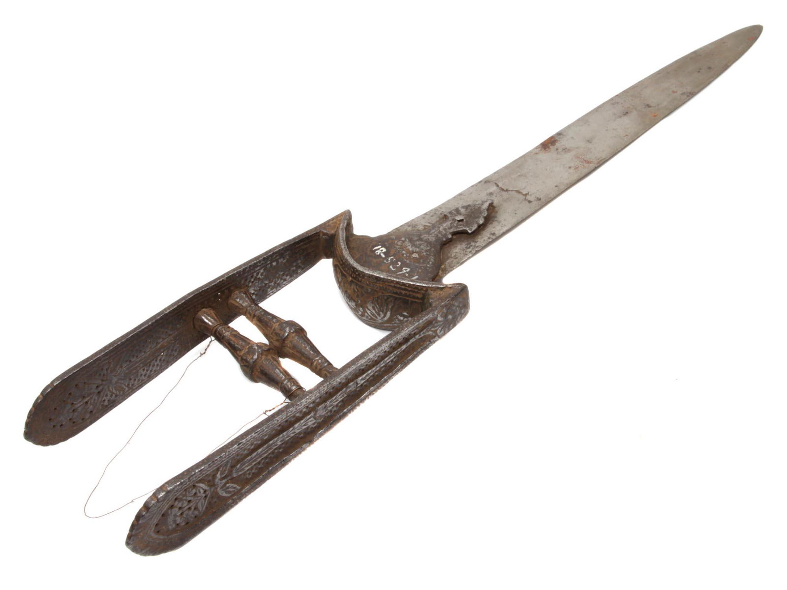 AN ANTIQUE INDIAN THRUSTING DAGGER ENGRAVED (1 of 5)