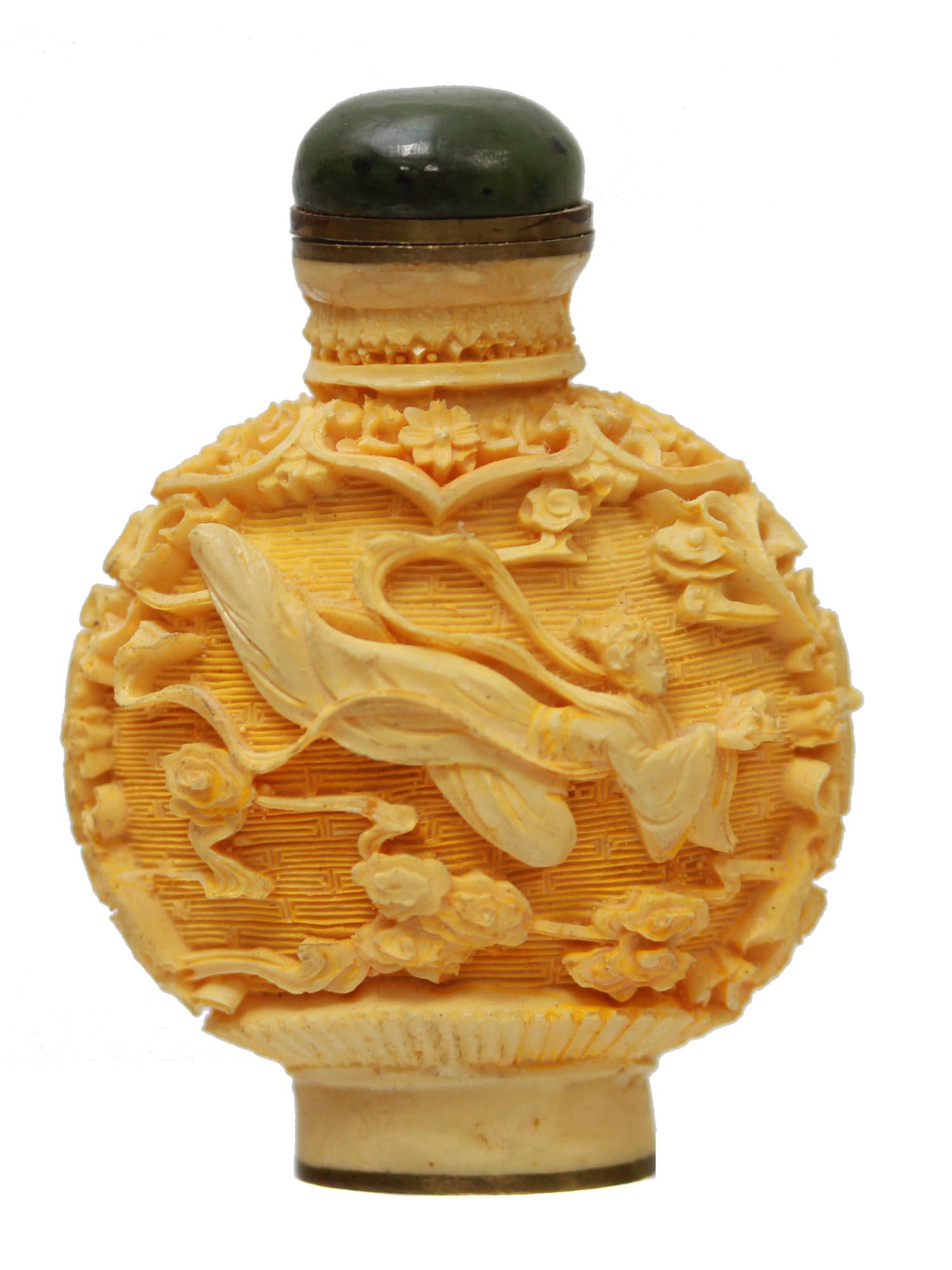 ANTIQUE CHINESE HAND CARVED SNUFF BOTTLE JADE TOP (1 of 8)