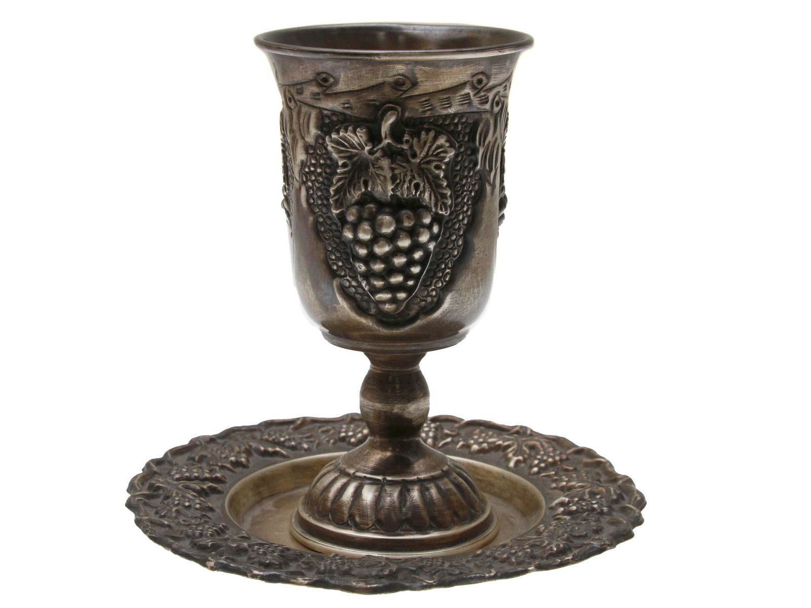 AN ANTIQUE SILVER KIDDUSH CUP WITH SAUCER (1 of 4)