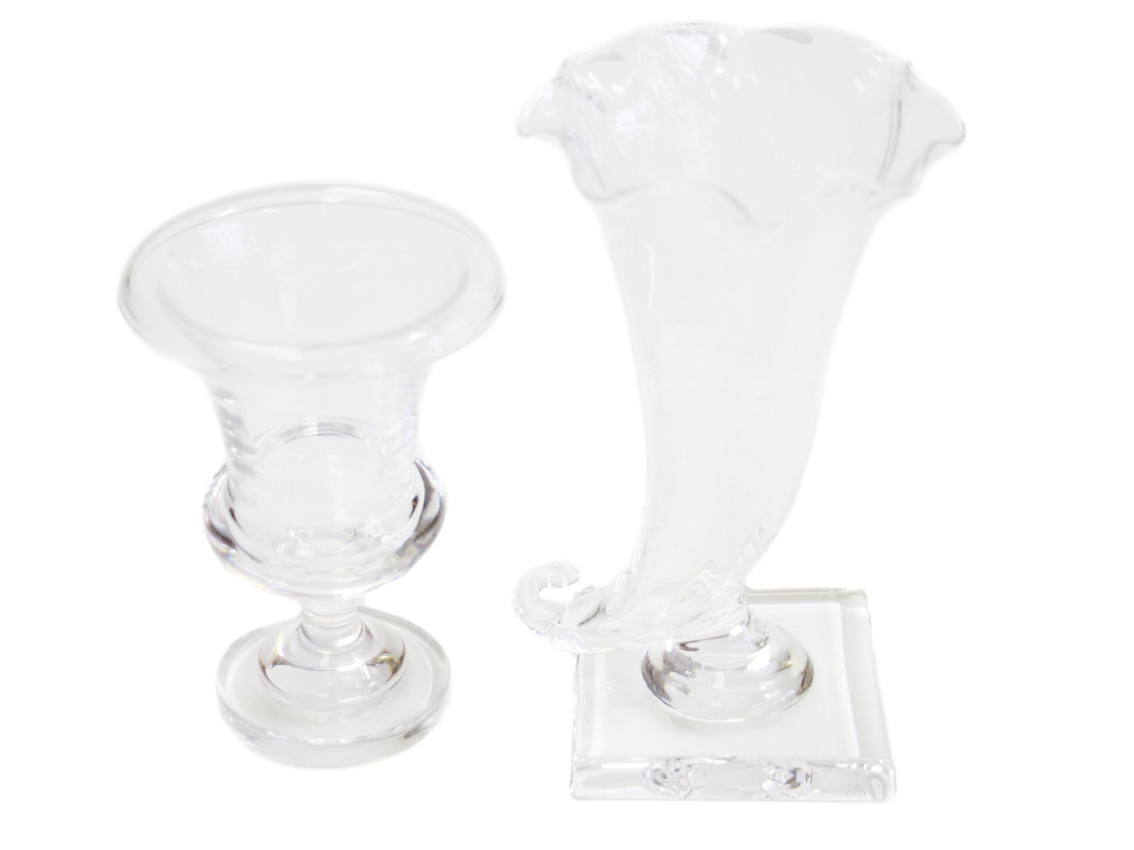 A PAIR OF VINTAGE GLASS VASES MARKED STEUBEN (1 of 4)