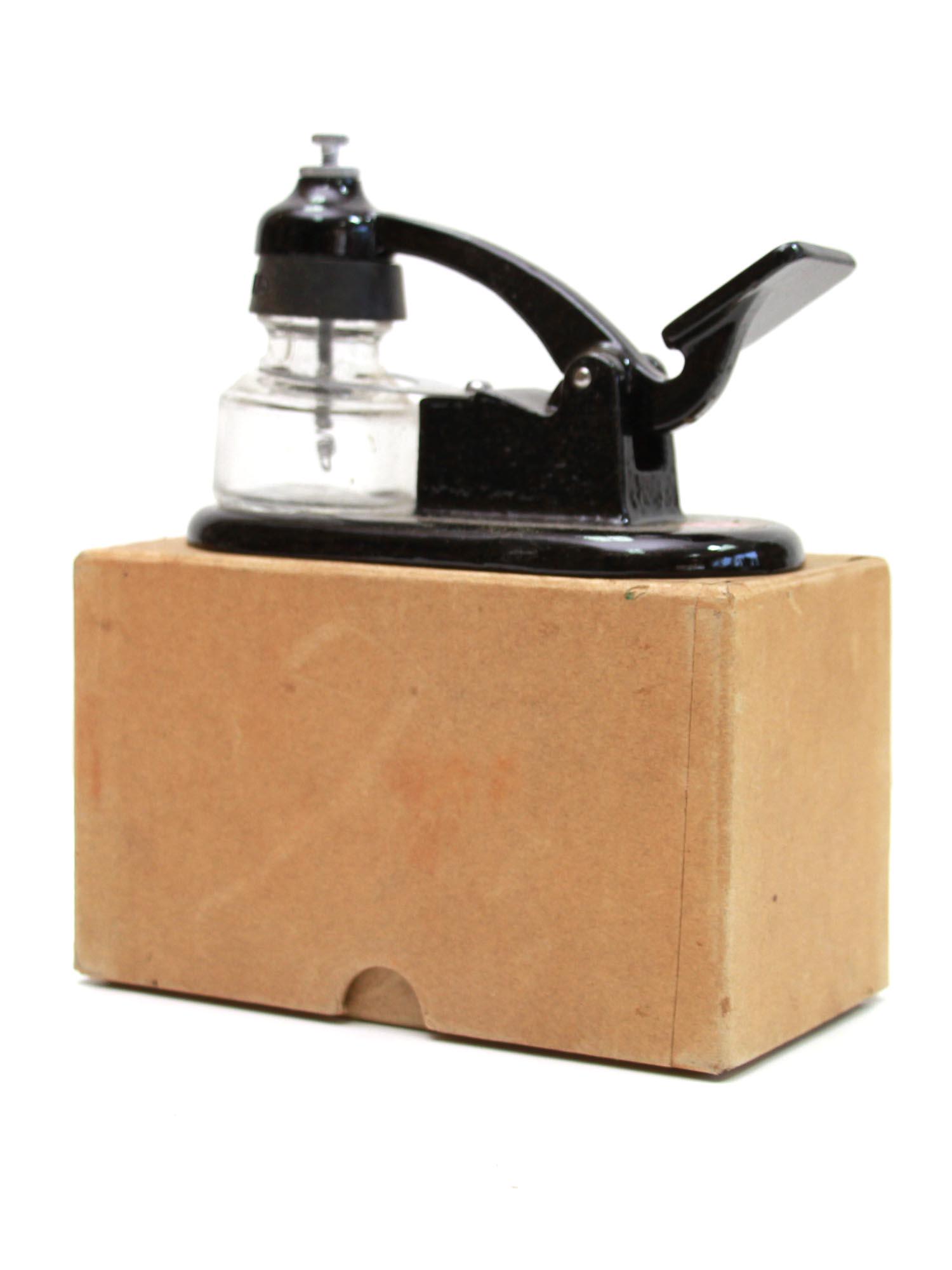 AN ANTIQUE AMERICAN THEO ALTENDER & SONS INKWELL (1 of 10)