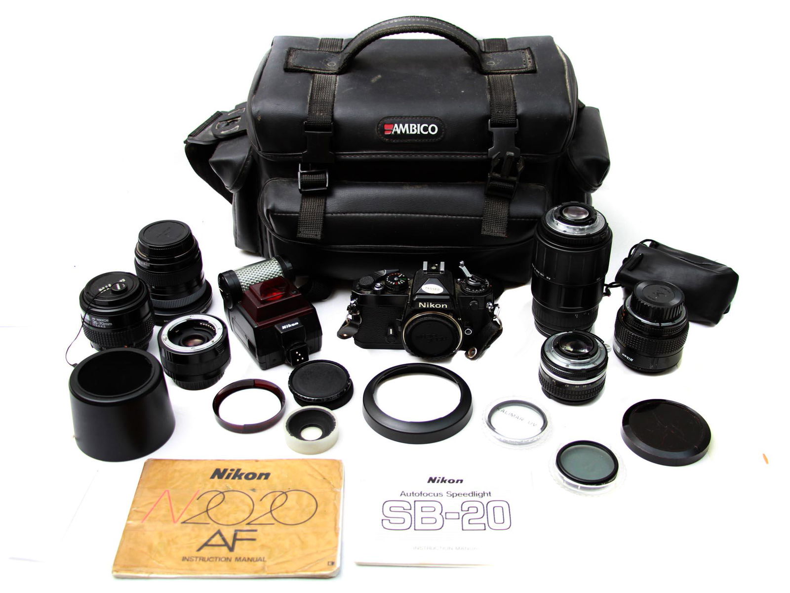 A VINTAGE NIKON CAMERA AND LENSES (1 of 11)