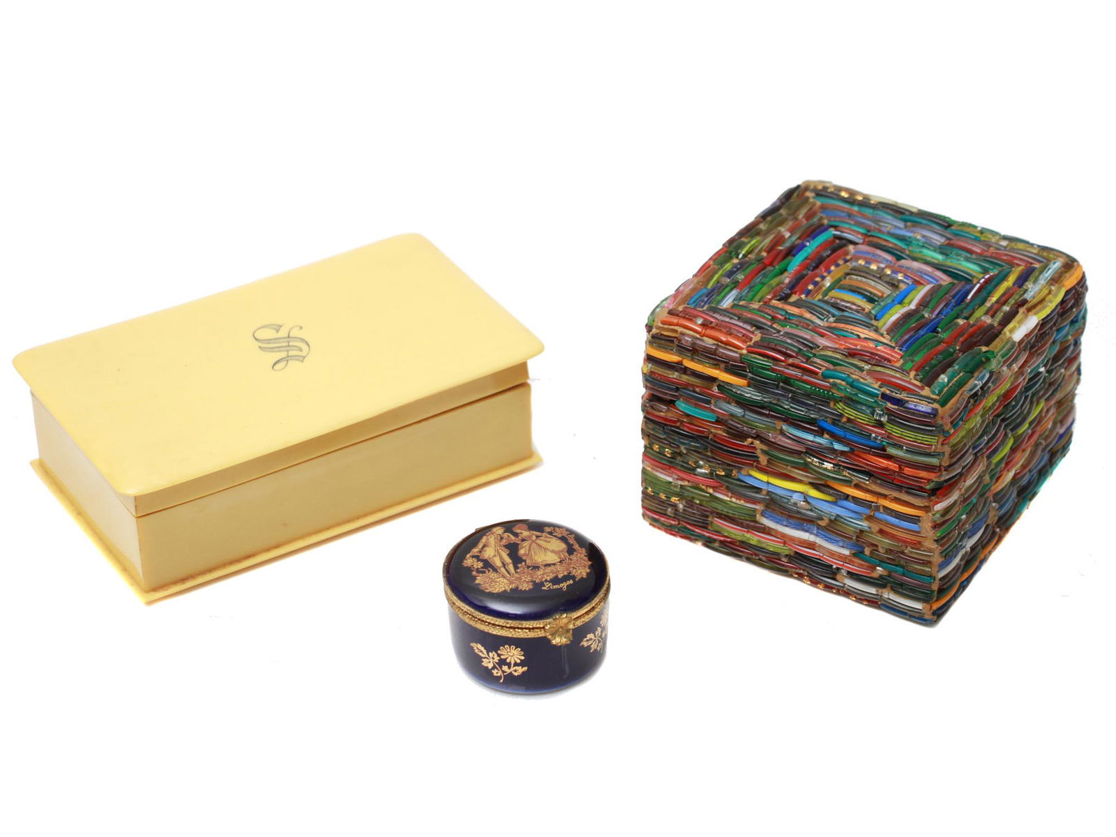 SET OF THREE VINTAGE DECORATIVE JEWELRY BOXES (1 of 18)