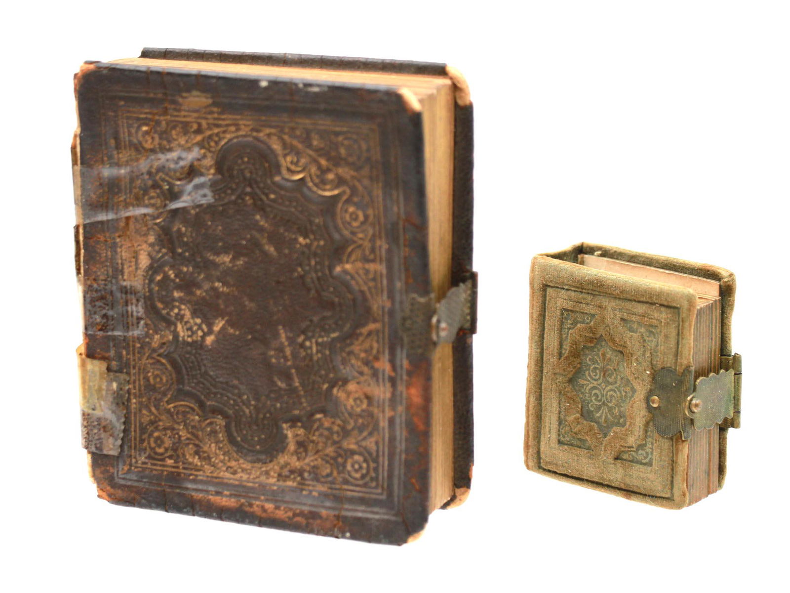 TWO ANTIQUE MINIATURE PHOTO ALBUM (1 of 14)