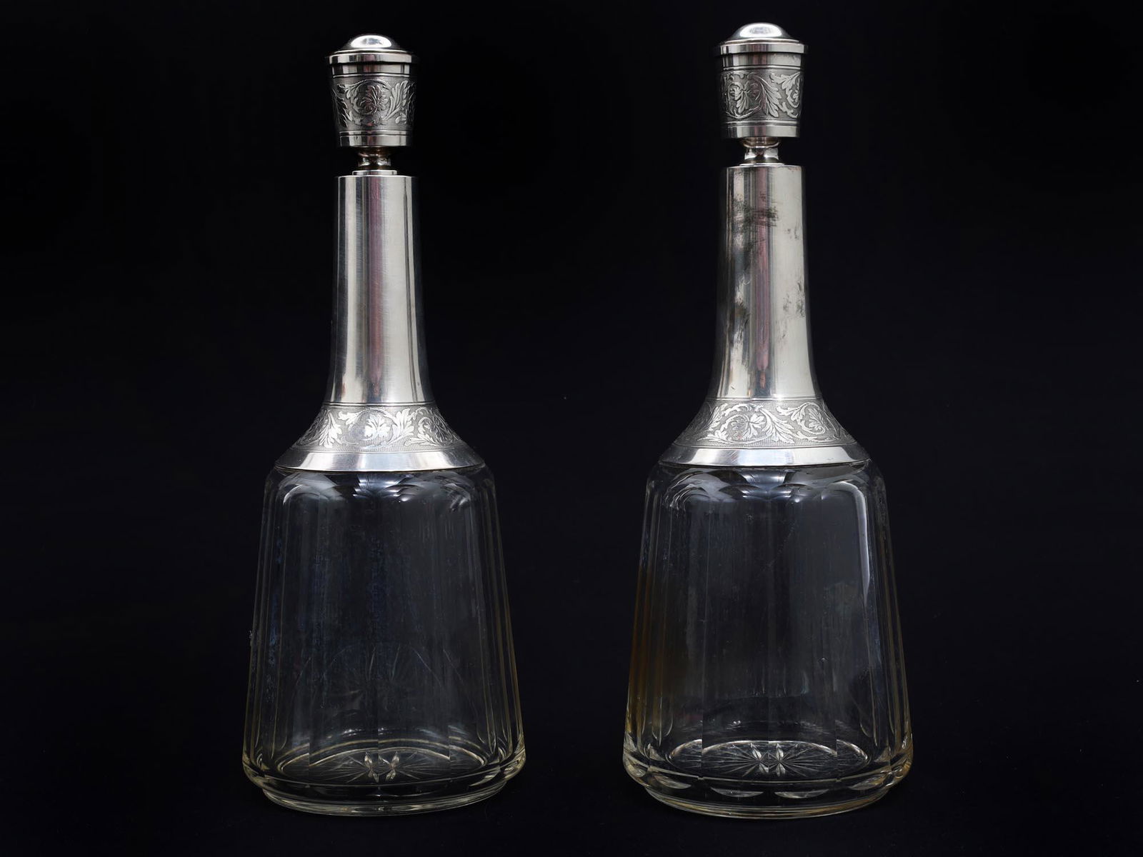 A PAIR OF FRENCH SILVER-MOUNTED DECANTERS 1910 (1 of 7)
