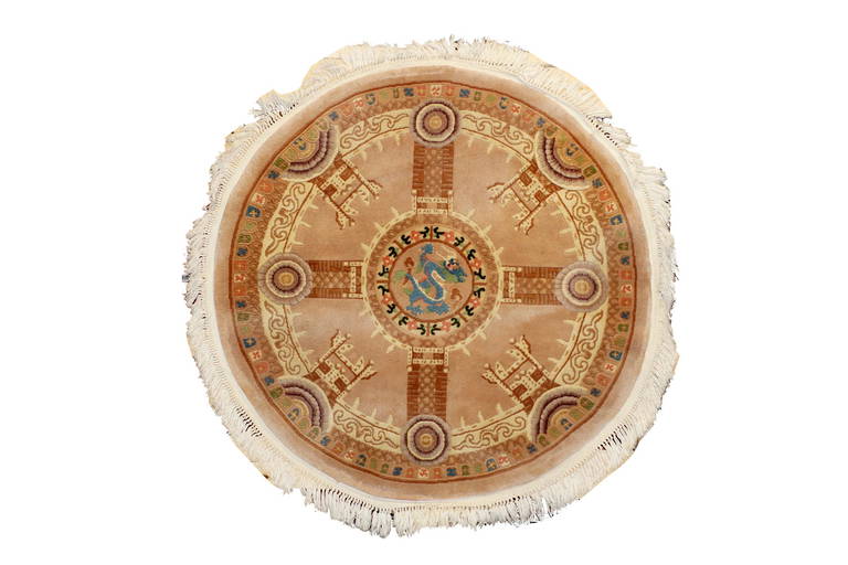 A HANDWOVEN WOOL RUG WITH CHINESE DESIGN Sep 25, 2021 Antique