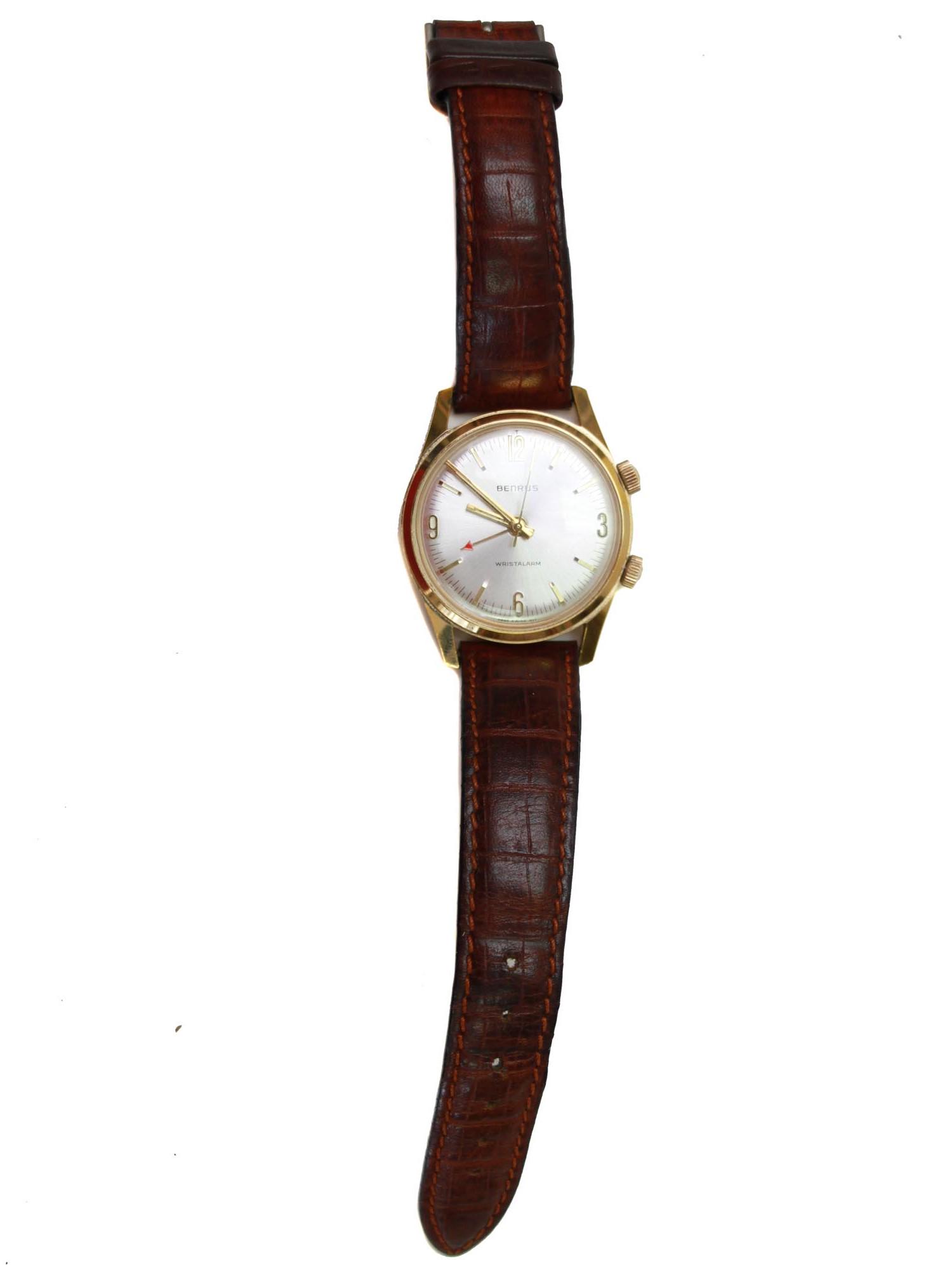 A VINTAGE BENRUS WR 14K GOLD ELECTROPLATE WATCH (1 of 6)