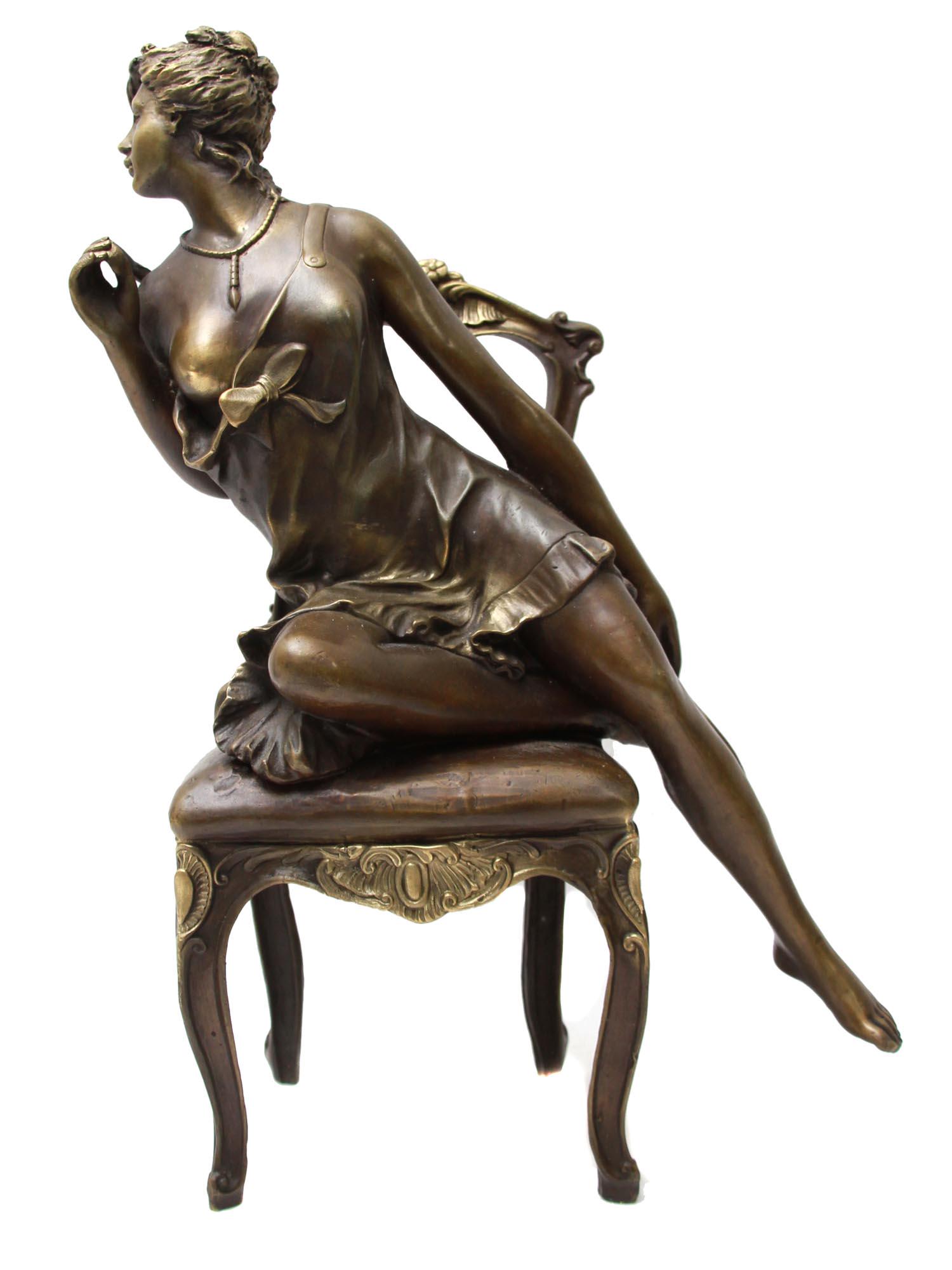 A VINTAGE EUROPEAN BRONZE ART DECO STATUETTE (1 of 9)