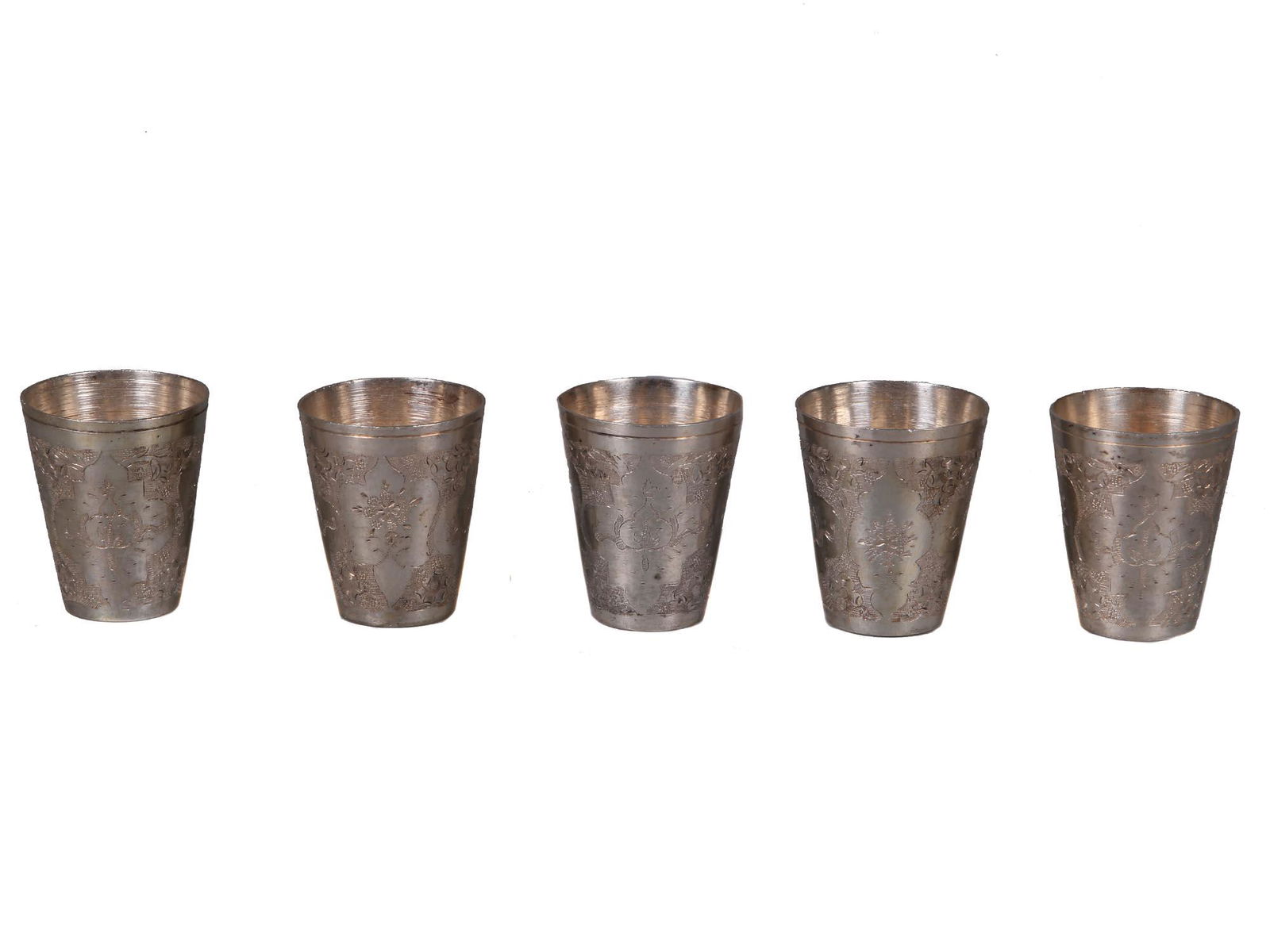 A SET OF FOVE ANTIQUE PERSIAN SILVER SHOT CUPS (1 of 6)