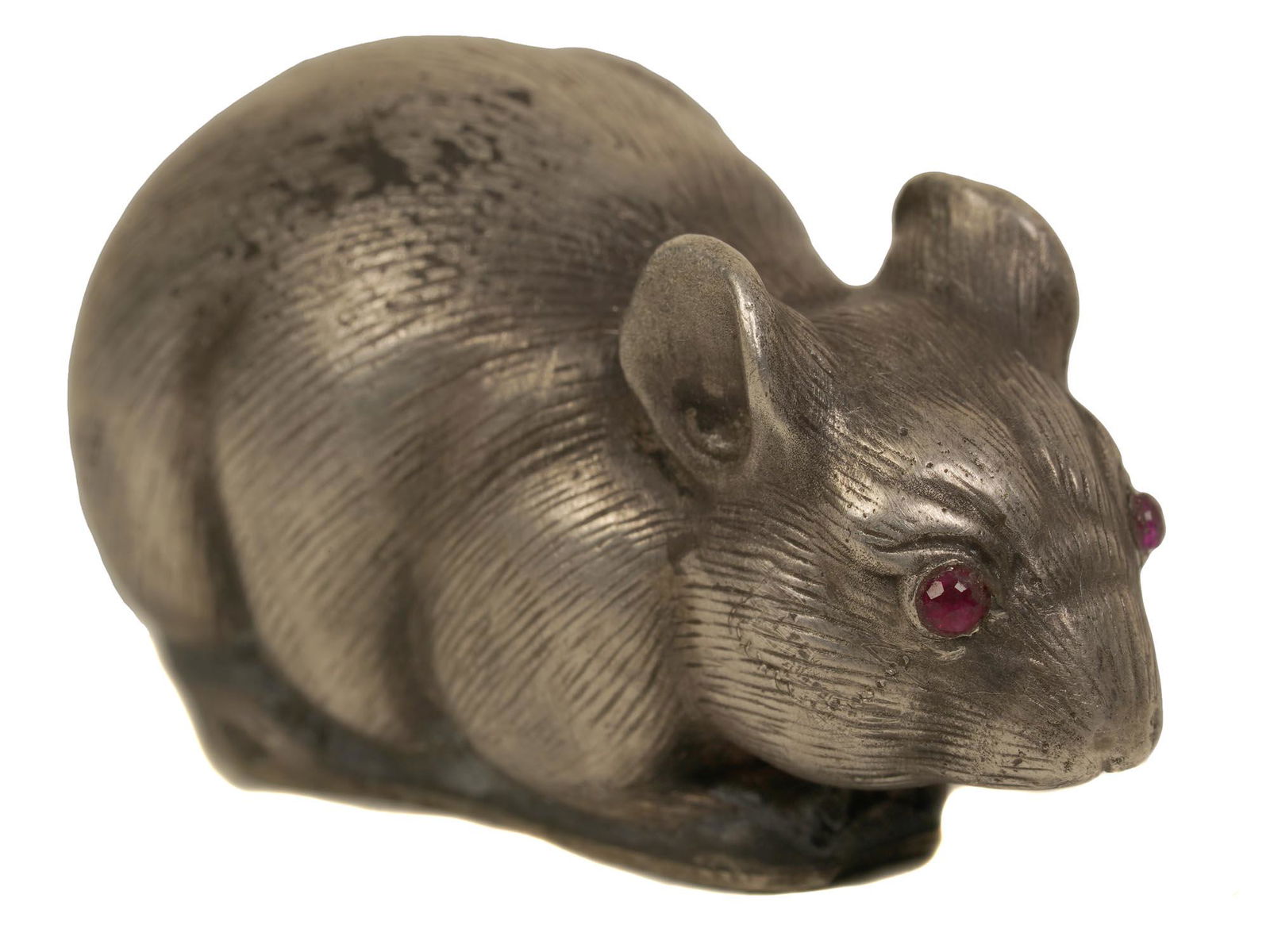 A RUSSIAN CARVED SILVER MOUSE FIGURINE RUBY EYES (1 of 7)