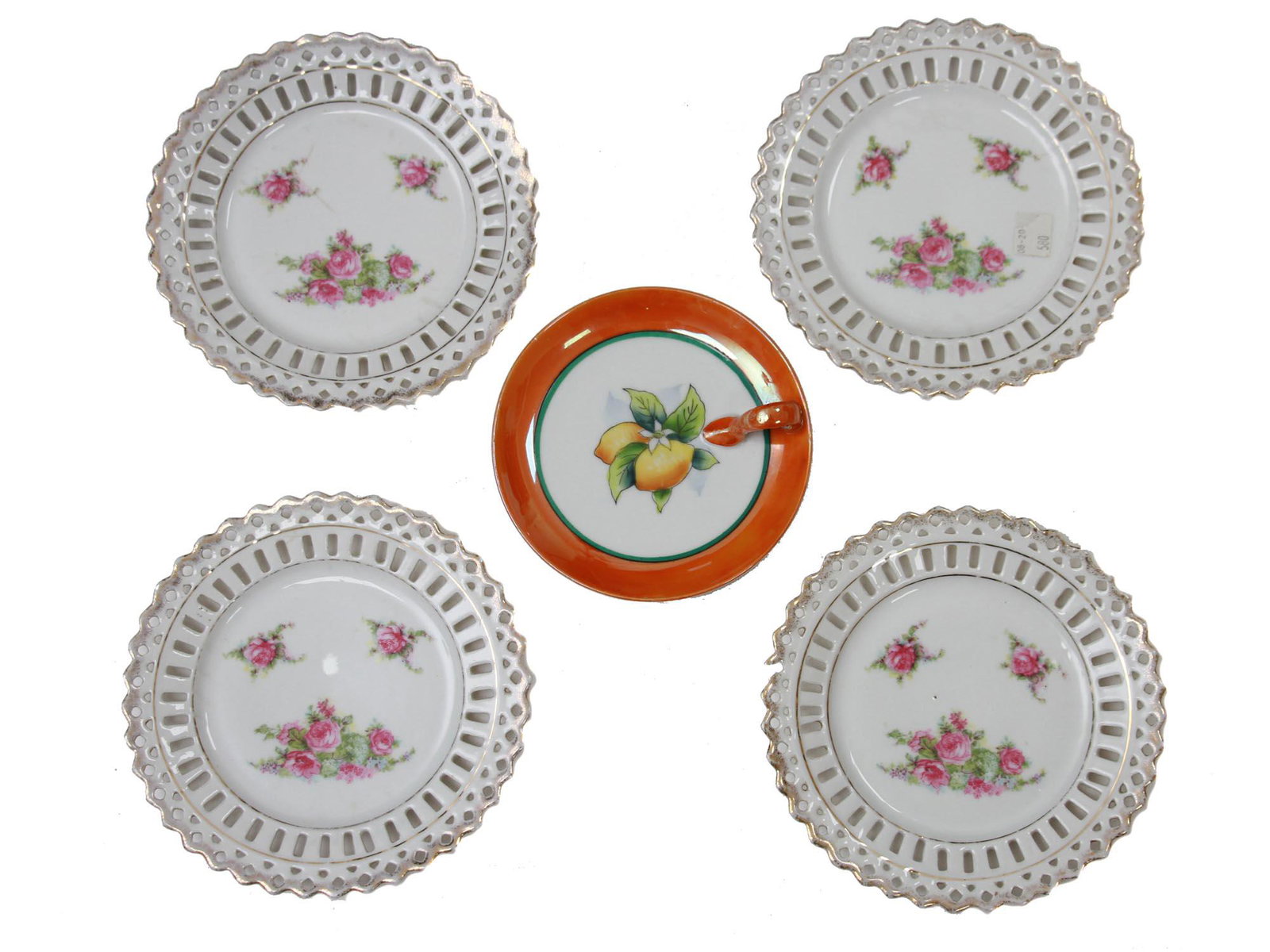 SET OF FIVE VINTAGE PLATES CUP PORCELAIN NORITAKE: A set of five vintage porcelain plates including five plates decorated with cut borders and scalloped rim painted rose floral ornament on a white ground to the center, unmarked. A Vintage Japanese Nor