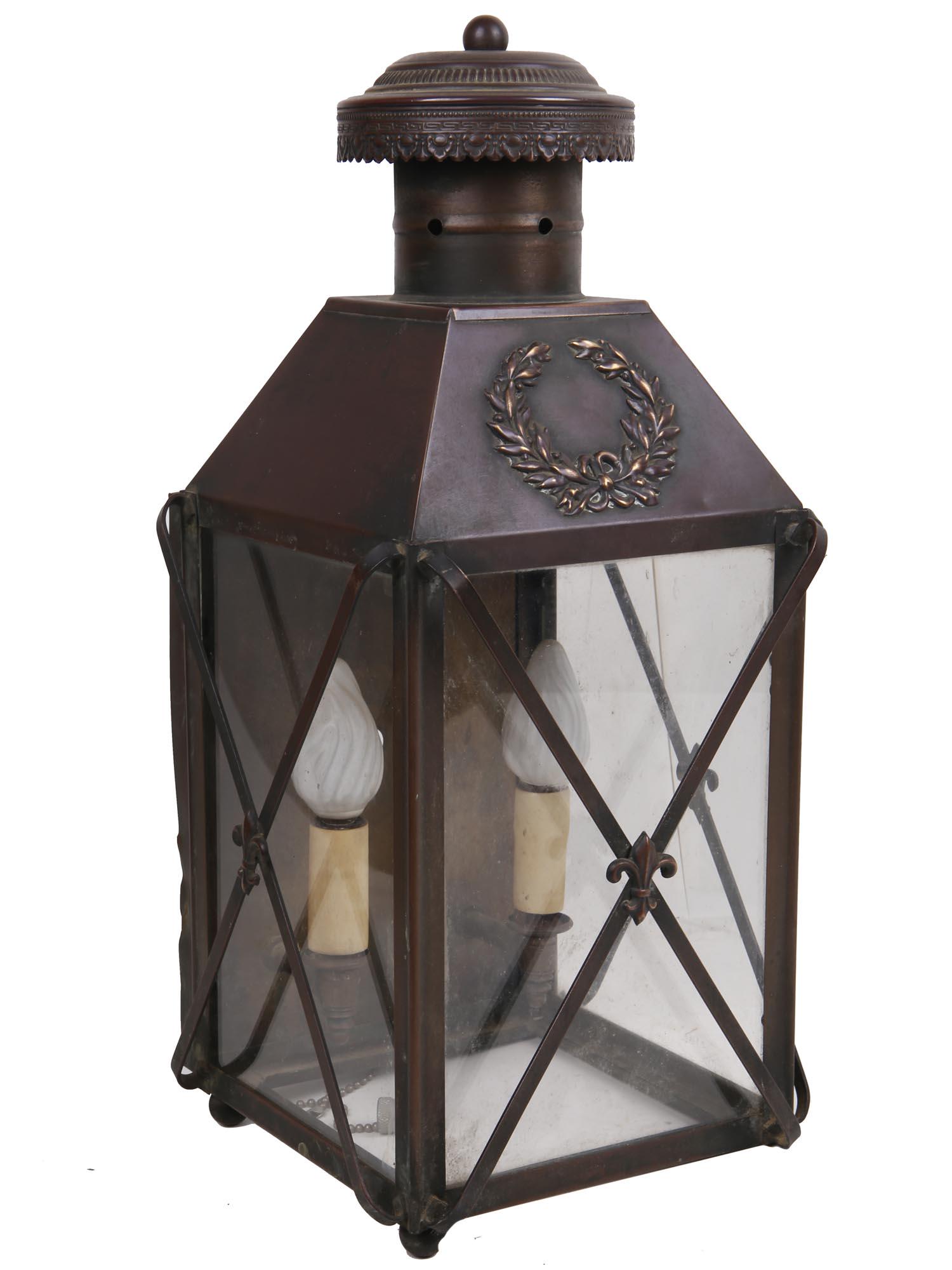 AN ANTIQUE WALL-HANGING LANTERN (1 of 6)