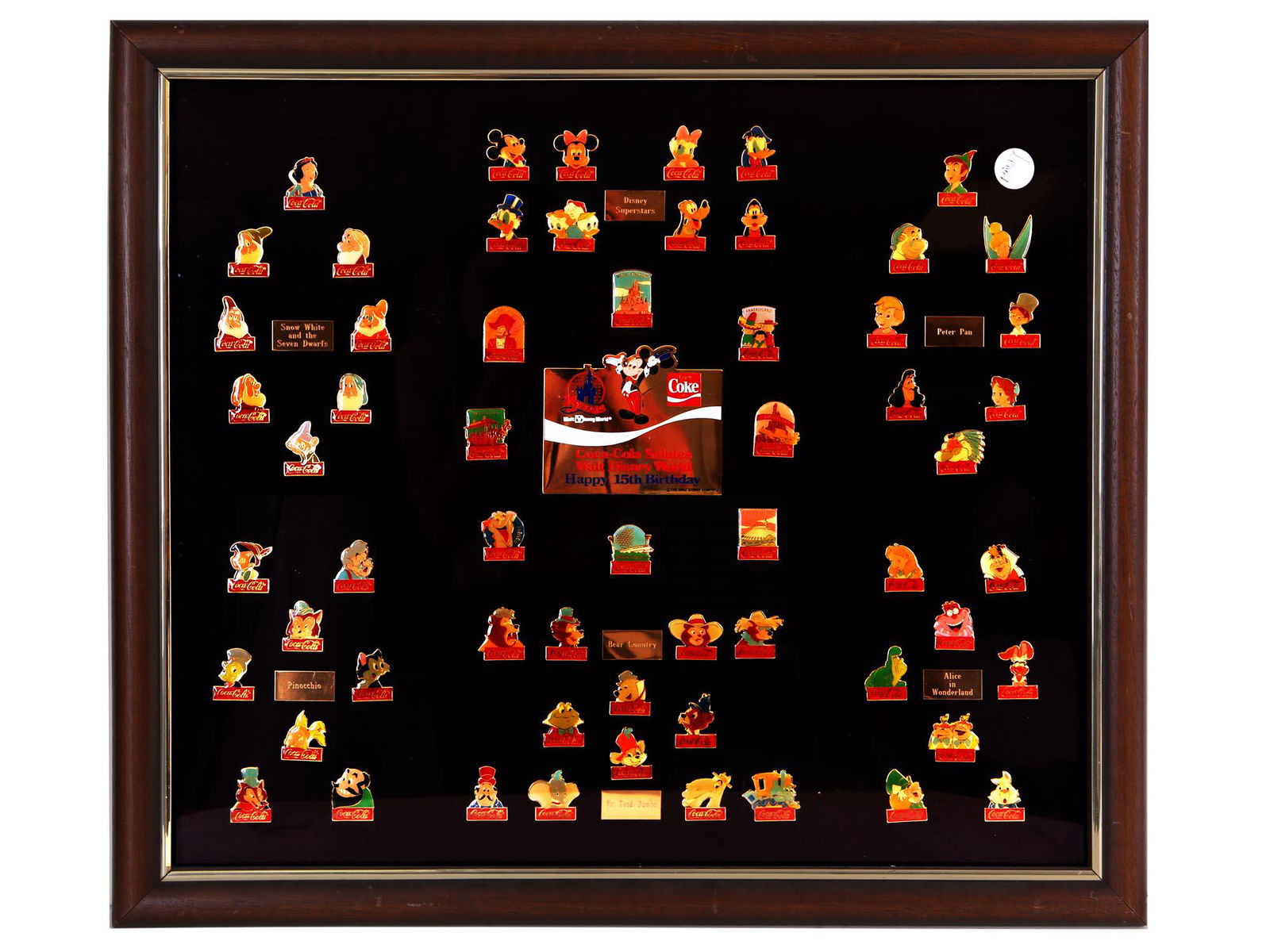COCA COLA SALUTES WALT DISNEY WORLD PIN SET (1 of 6)