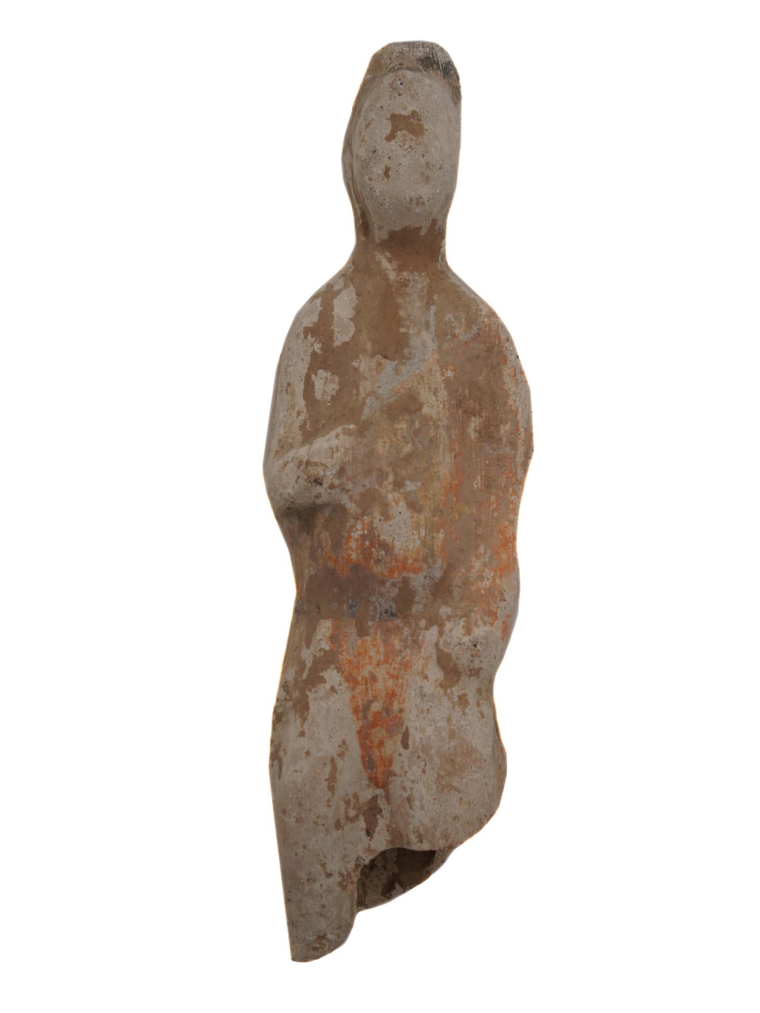 ANTIQUE CHINESE HAN DYNASTY TERRACOTTA FIGURINE (1 of 3)