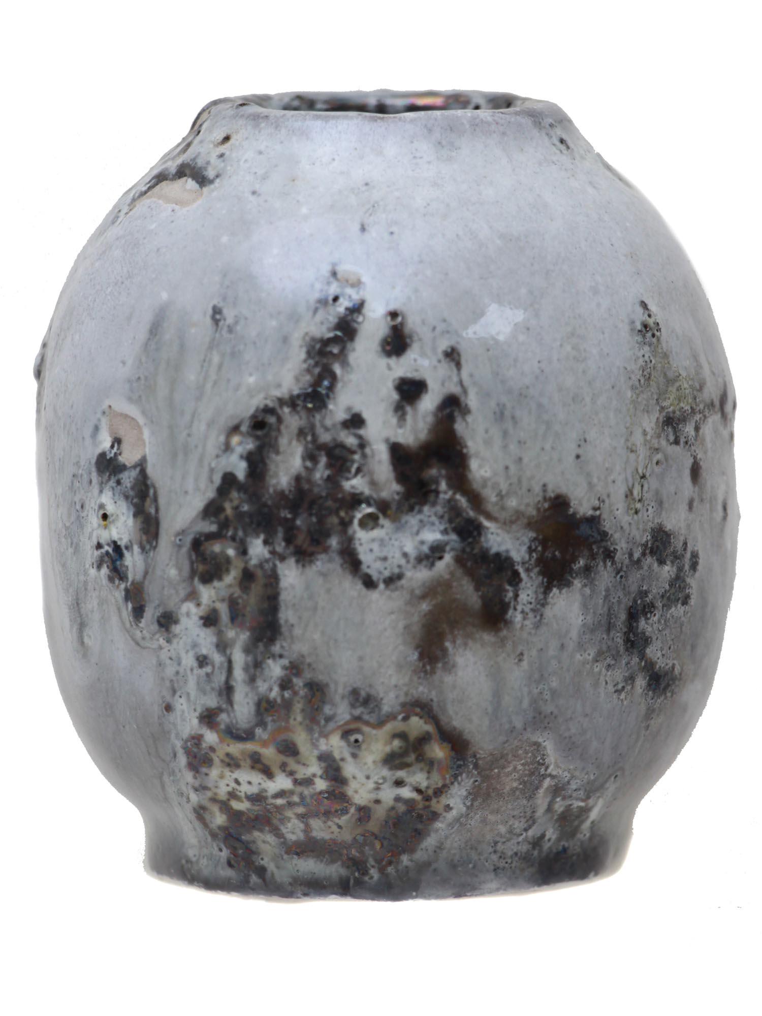 A VINTAGE LEA HALPERN HOLLAND CERAMIC VASE (1 of 6)