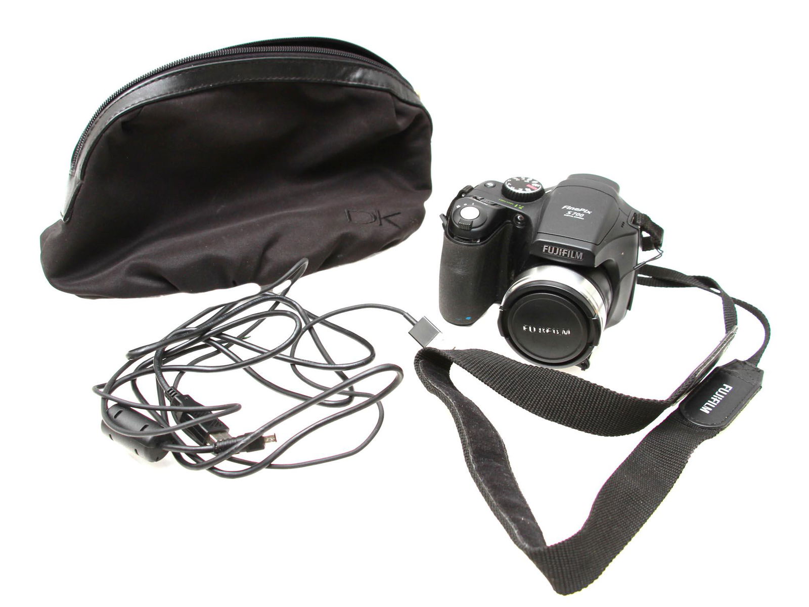 A FUJIFILM FINEPIX S700 DIGITAL CAMERA (1 of 7)