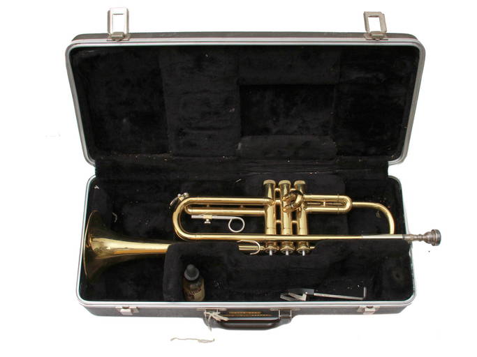 A VINTAGE BUNDY TRUMPET BY VINCENT BACH Dec 18, 2021 Antique Arena