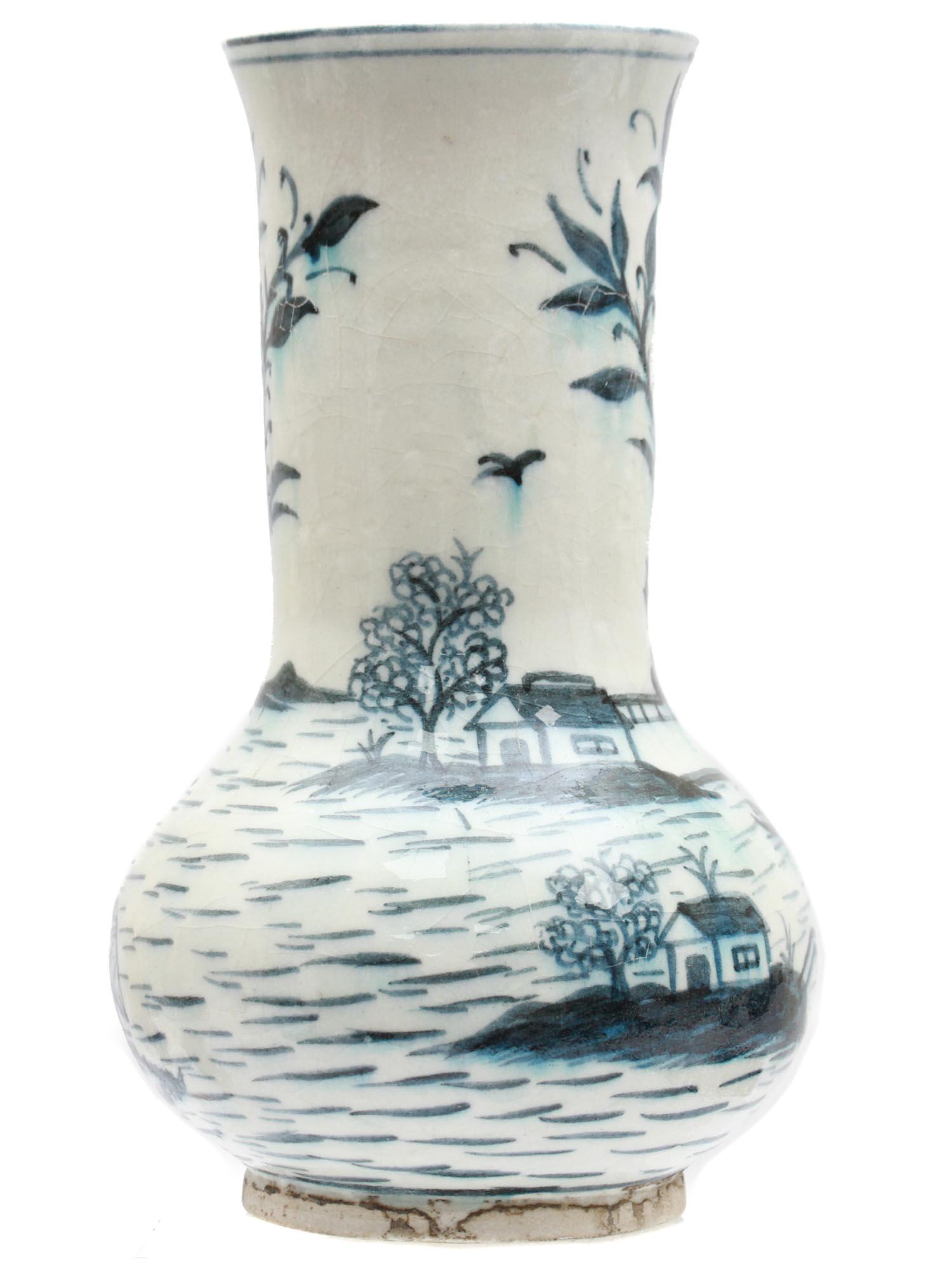 ANTIQUE CHINESE MING DYNASTY PORCELAIN VASE CRANE (1 of 6)