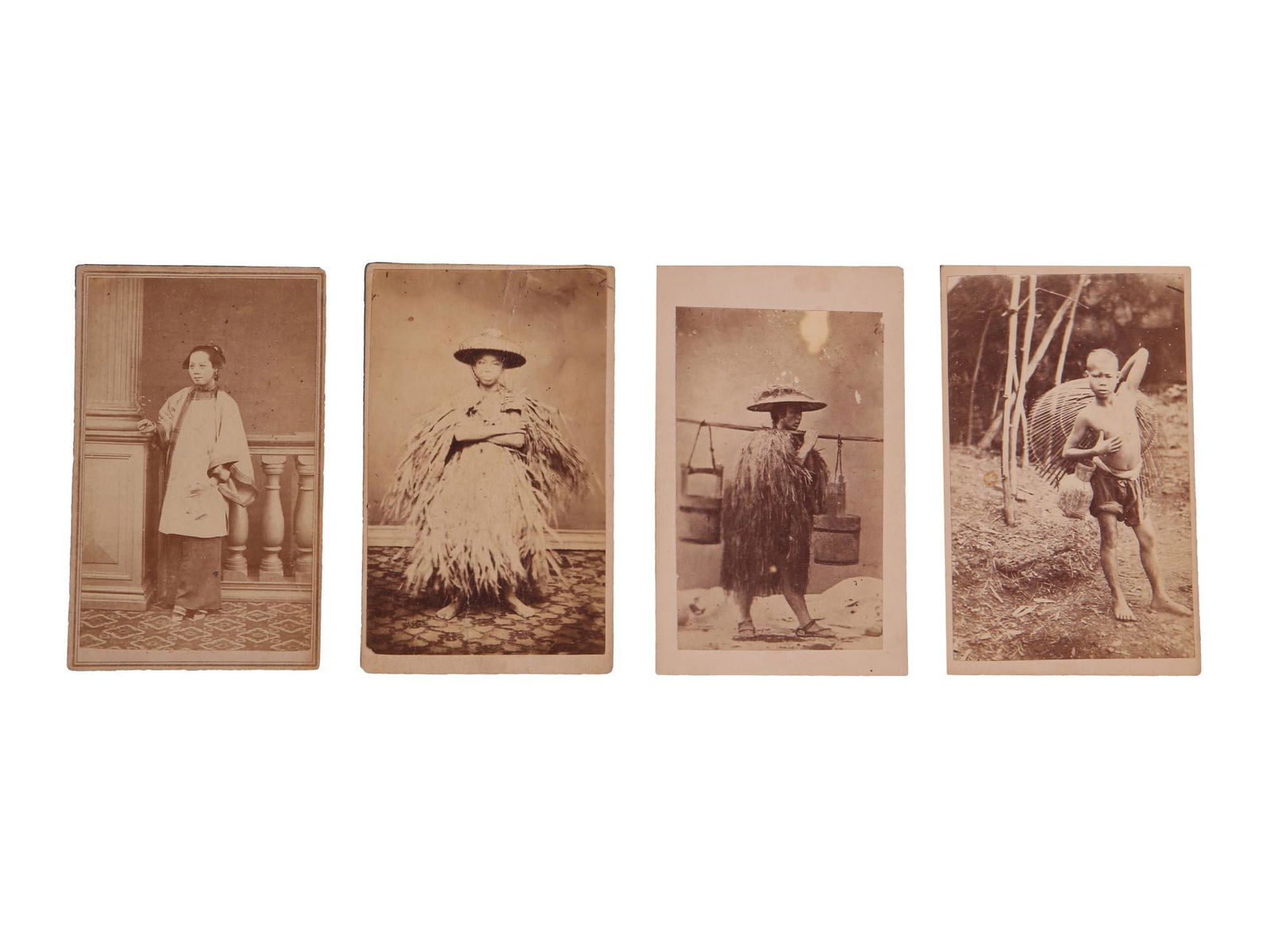 A SET OF RARE ANTIQUE 1880S JAPANESE PHOTOS (1 of 7)