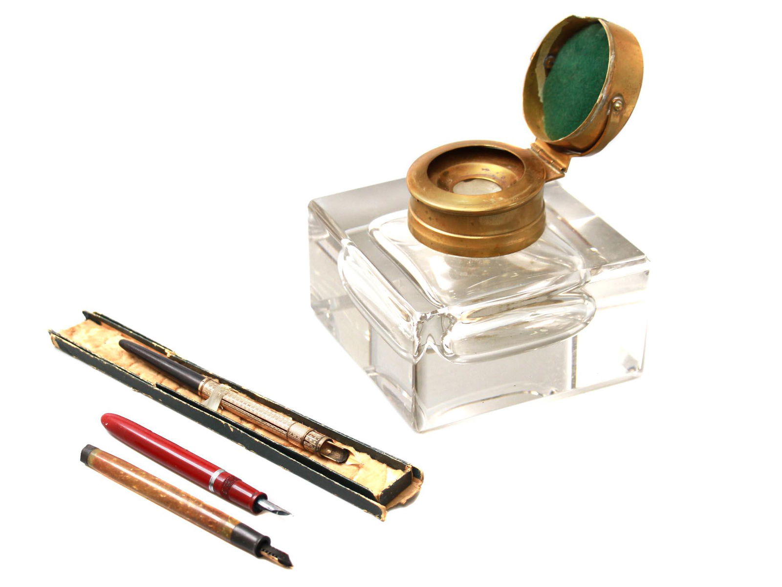 ANTIQUE 1890 FOUNTAIN PEN AND A GLASS INKWELL (1 of 11)