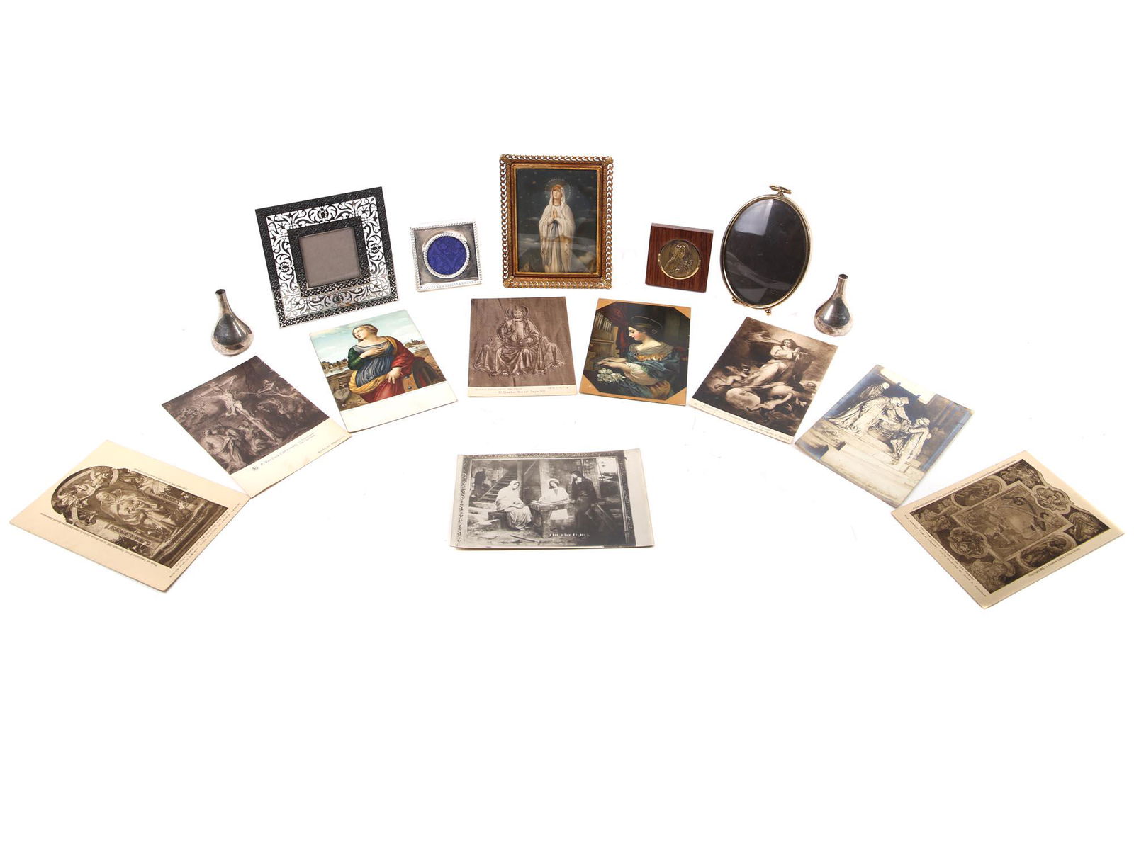 A LOT OF RELIGIOUS DESK DECORATION ITEMS (1 of 8)