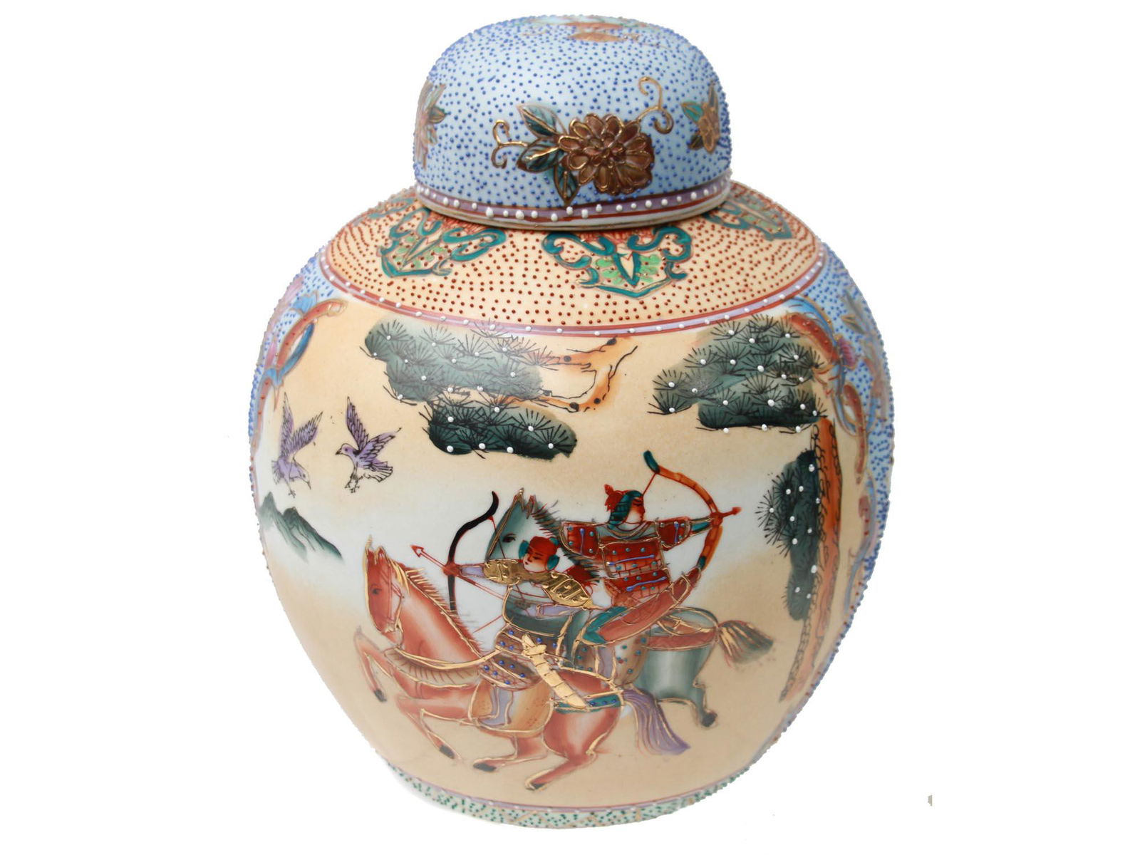 A VINTAGE CHINESE SATSUMA PORCELAIN VASE (1 of 9)