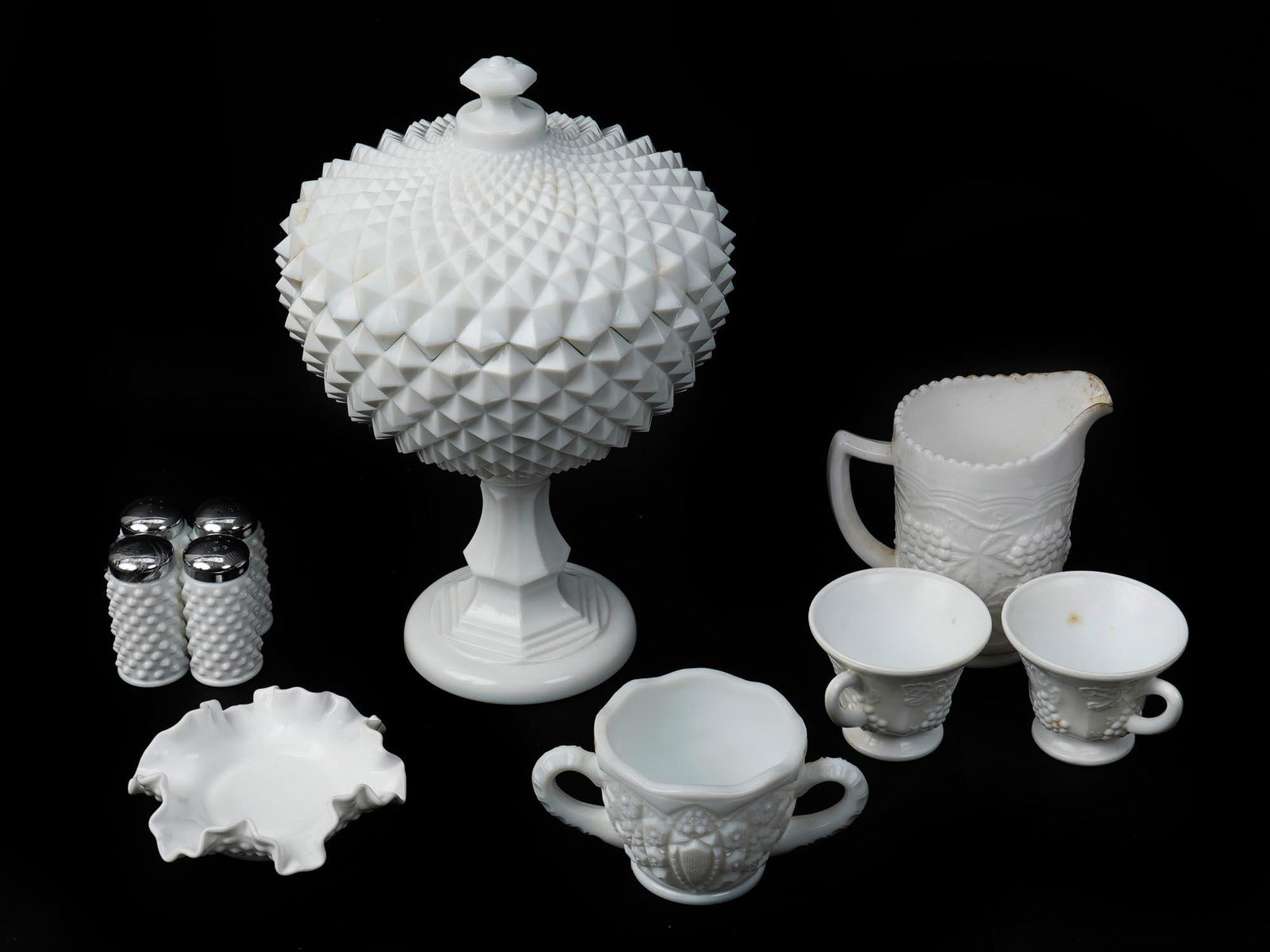 VINTAGE HOBNAIL MILK GLASS TABLE WARE TEN PIECES (1 of 5)