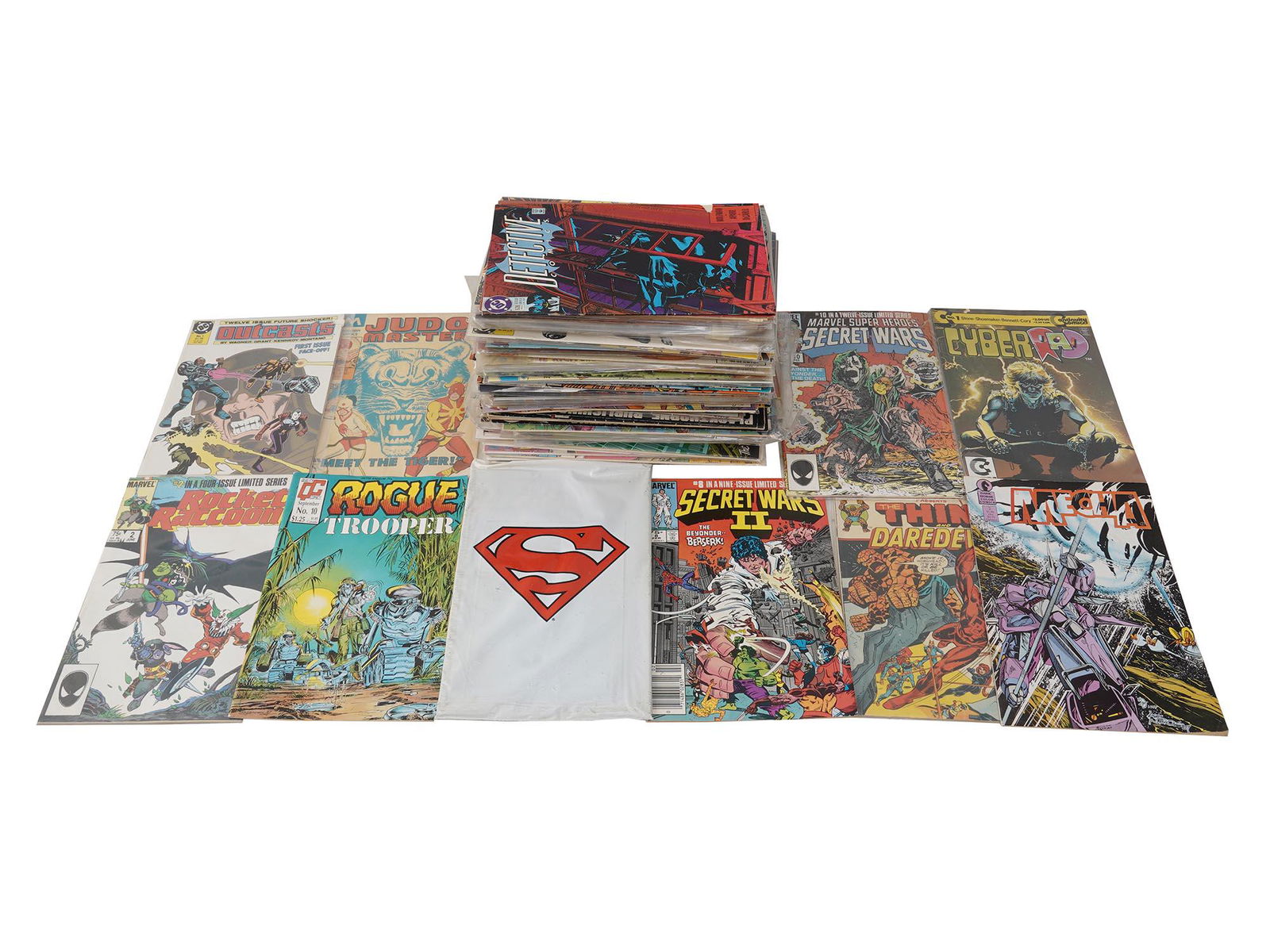 A VINTAGE DC COMICS AND MARVEL MAGAZINE ISSUES (1 of 5)