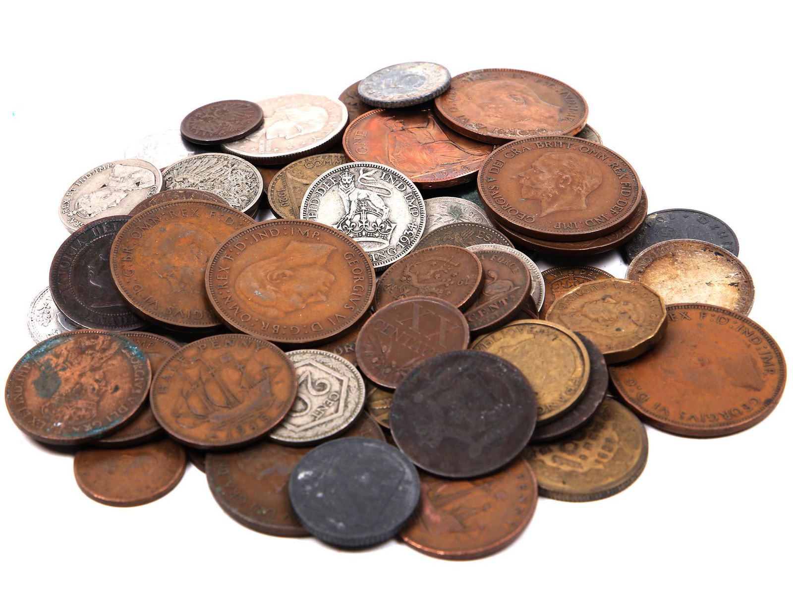 ANTIQUE AND VINTAGE WORLD COINS LOT PREDATING 1945 (1 of 7)