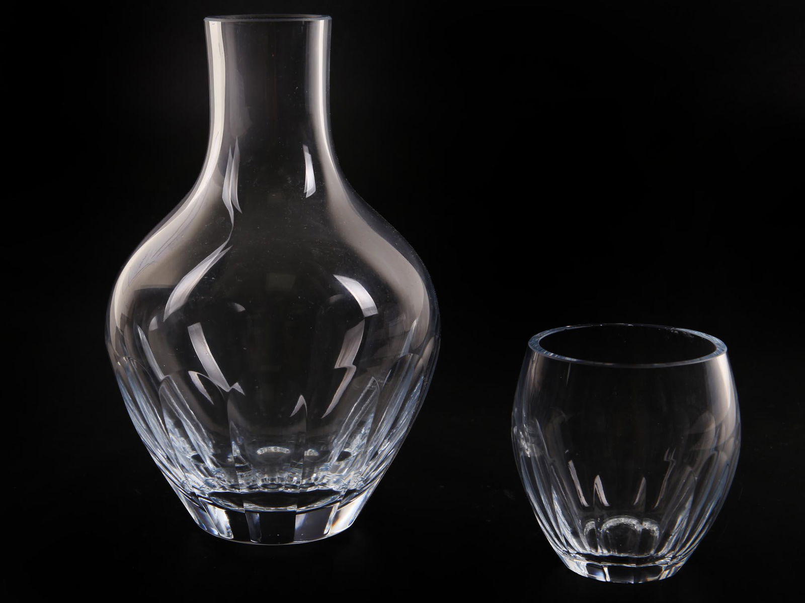 A SET OF BACCARAT CLEAR GLASS DECANTER AND CUP (1 of 3)