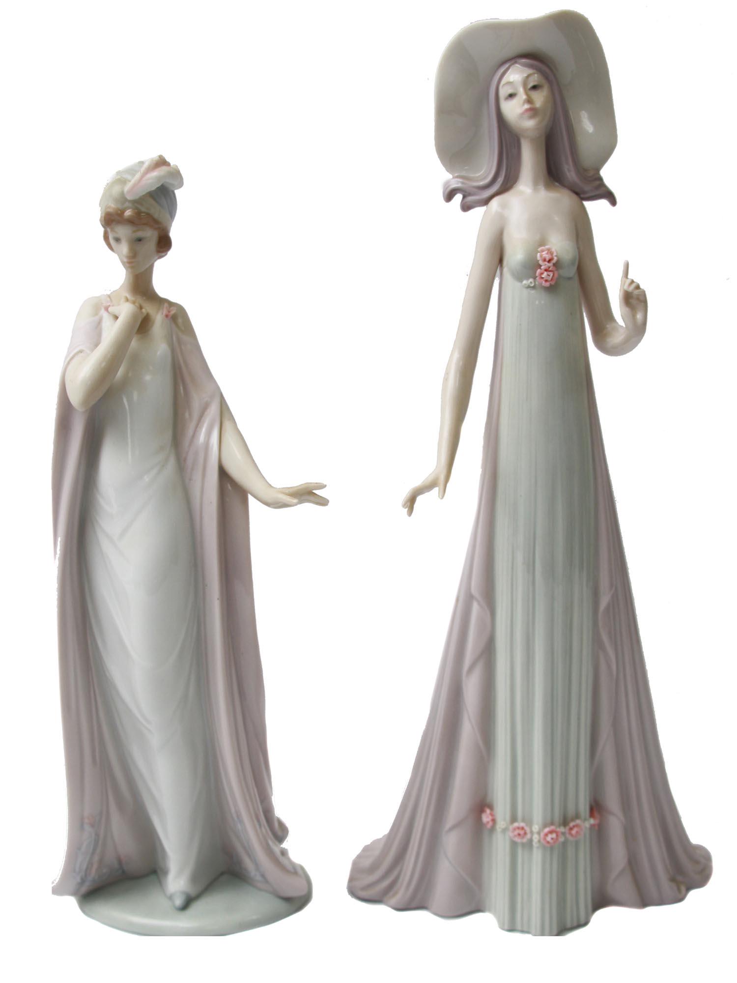 A PAIR OF LLADRO PORCELAIN FIGURINES (1 of 16)