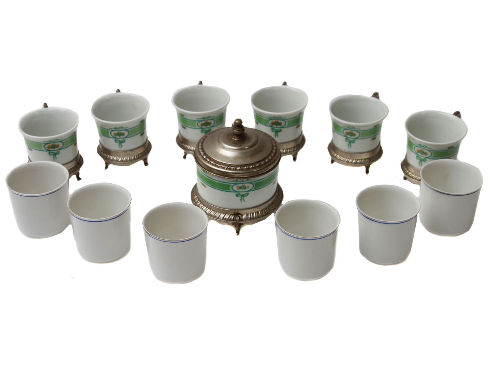 SET OF THIRTEEN VINTAGE BAVARIAN PORCELAIN PIECES (1 of 15)