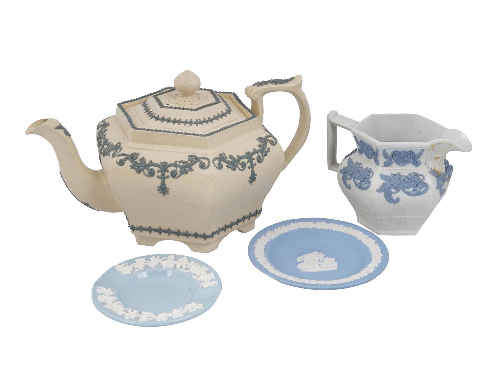 ANTIQUE ENGLISH PORCELAIN TABLEWARE ITEMS (1 of 12)