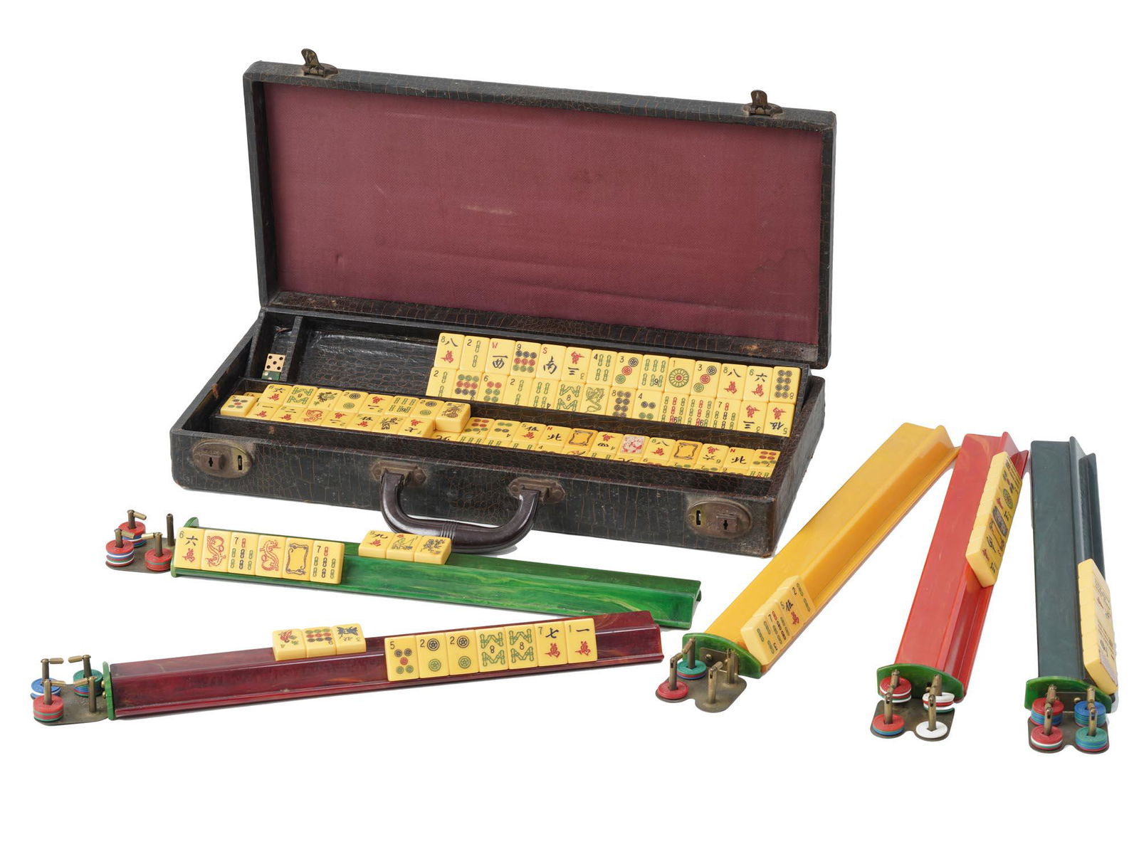 A VINTAGE AMERICAN MAHJONG CLASSIC SET (1 of 4)