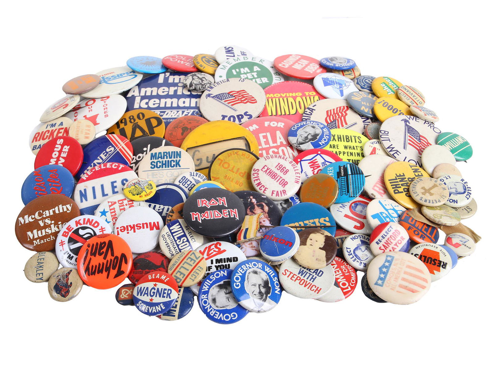 A LARGE COLLECTION OF VARIOUS AMERICAN PINS (1 of 3)